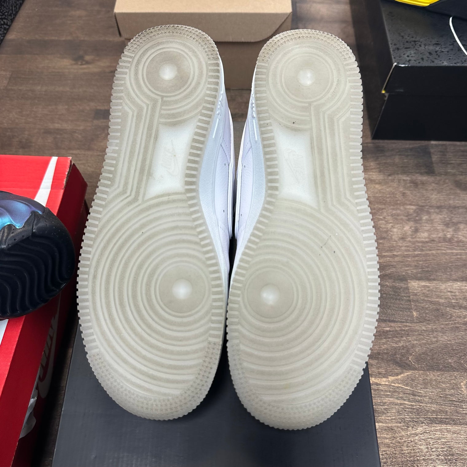 A Ma Maniere Triple White Air Force 1 (USED)