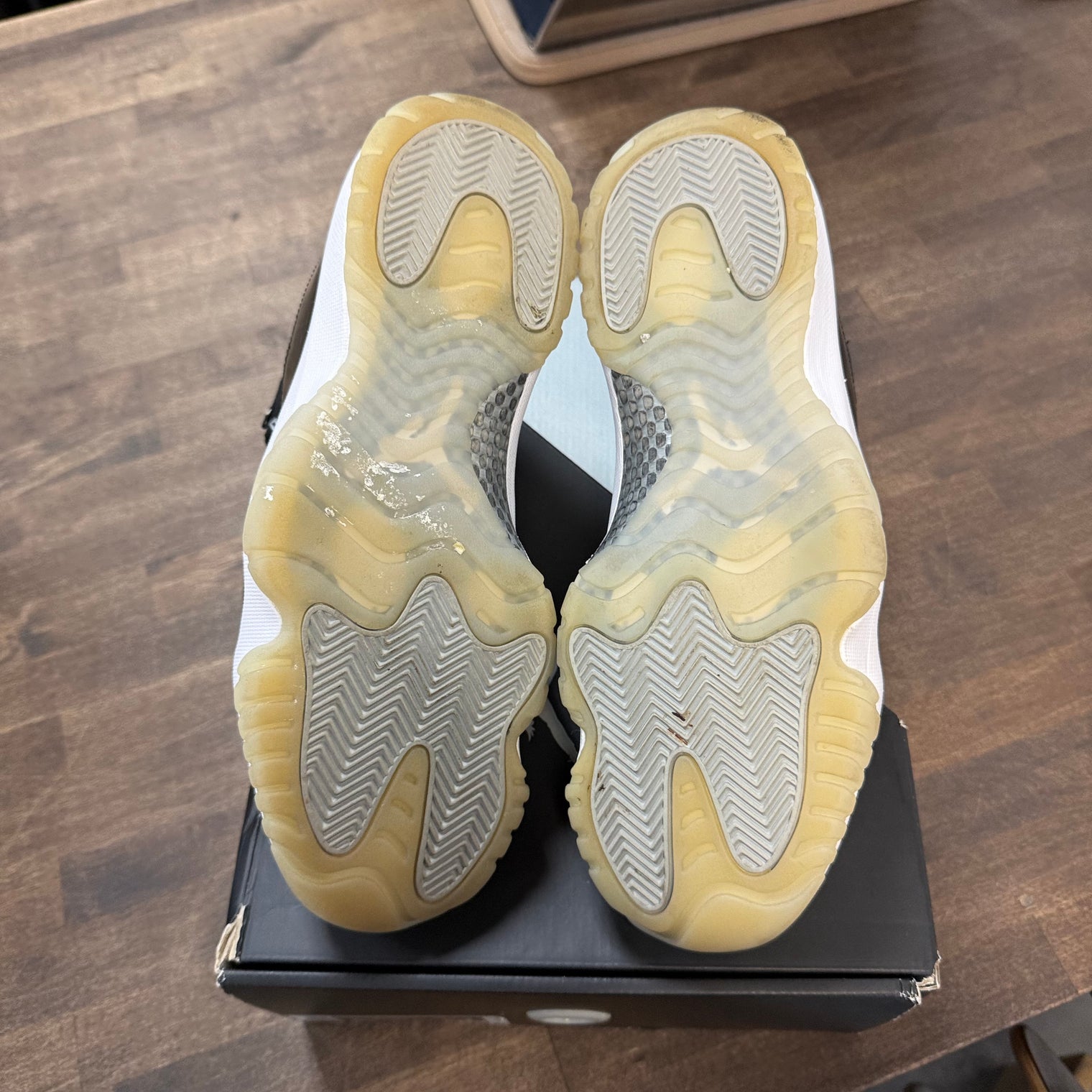 Jubilee Jordan 11 Retro (USED)