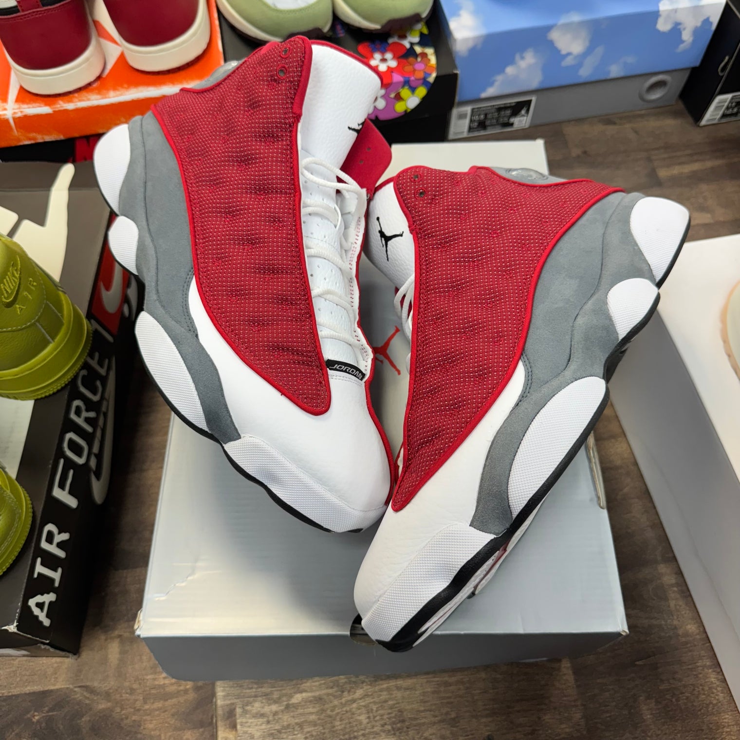 Red Flint Jordan 13 (USED)
