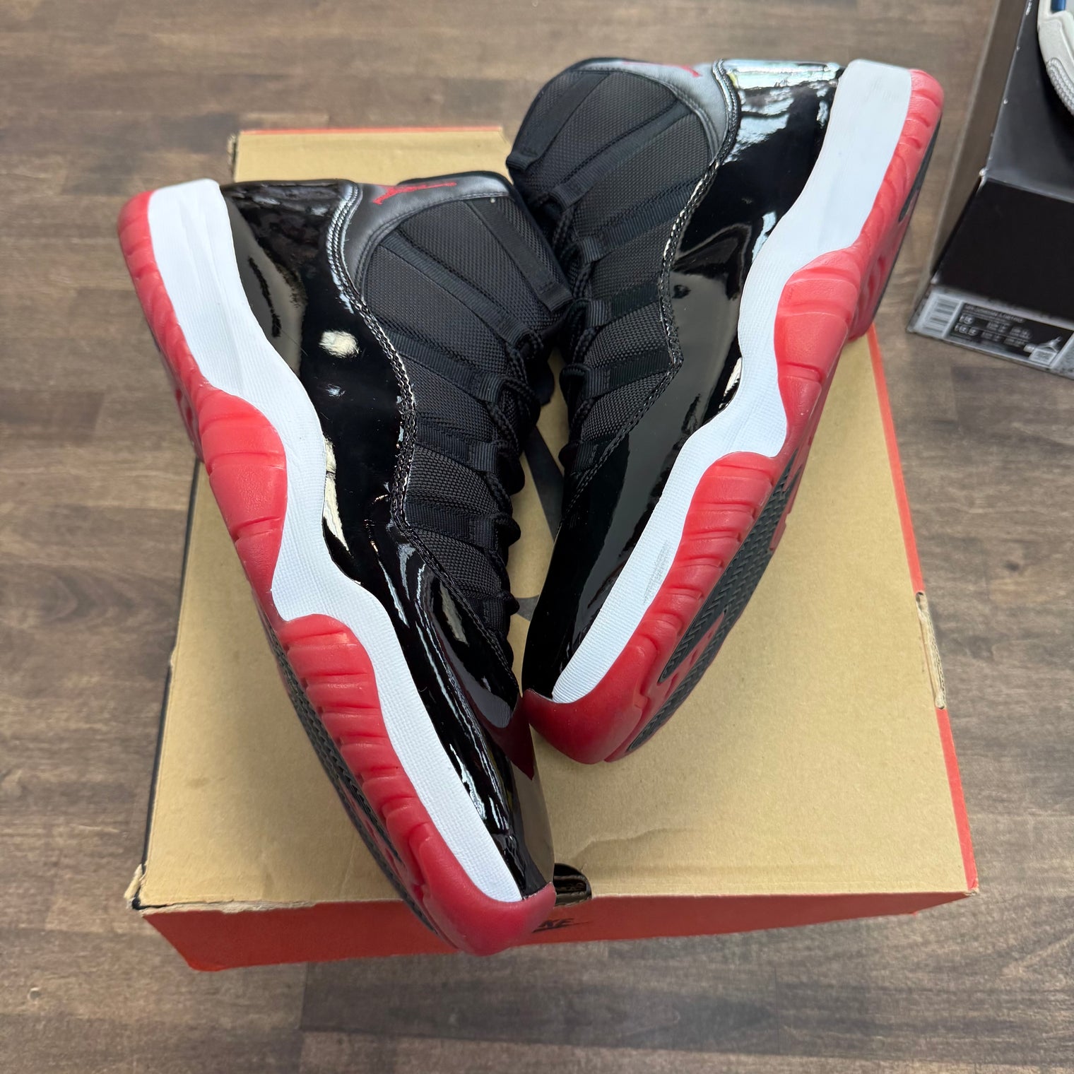 Bred Jordan 11 2019 (USED)