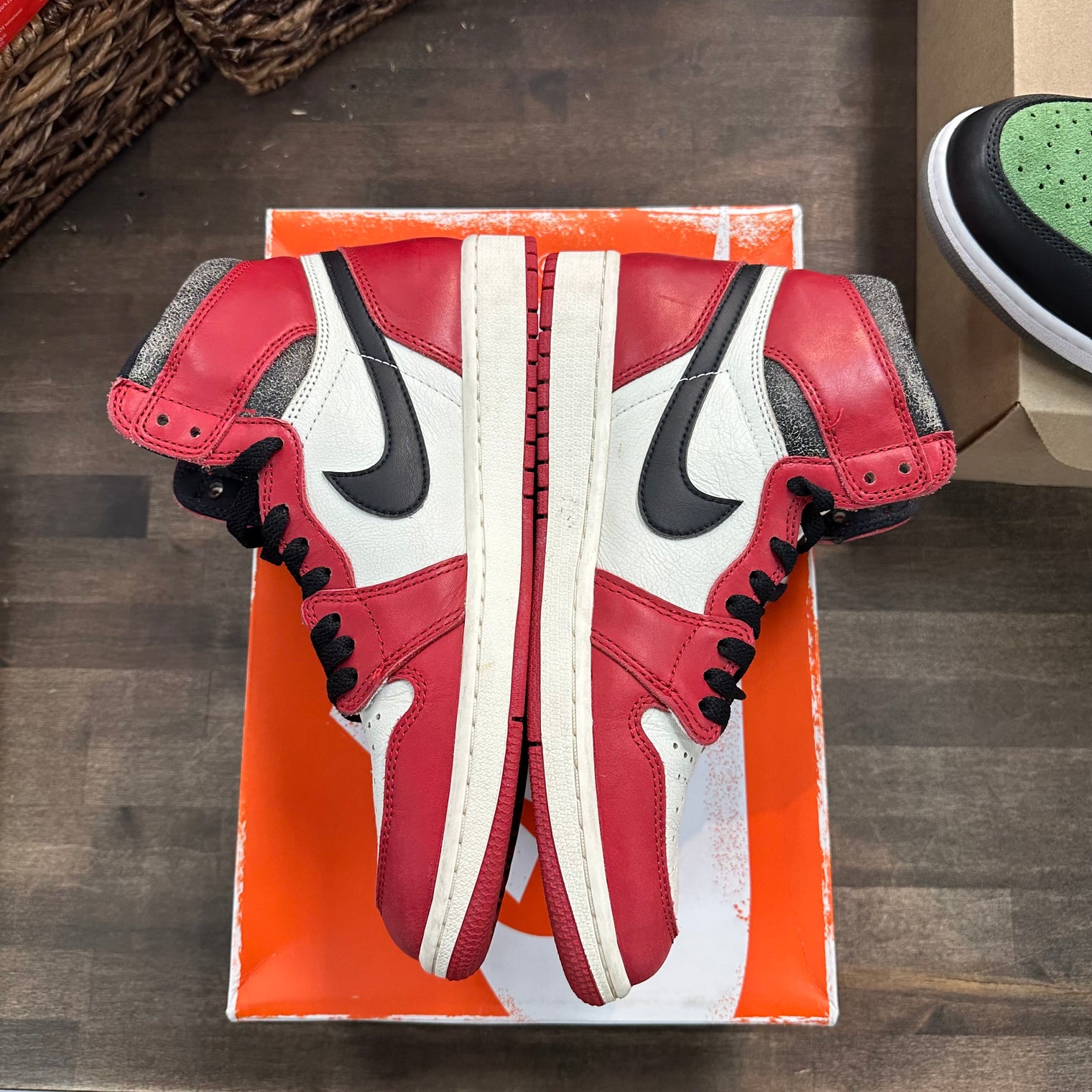 Chicago Lost and Found Jordan 1 High OG (USED)