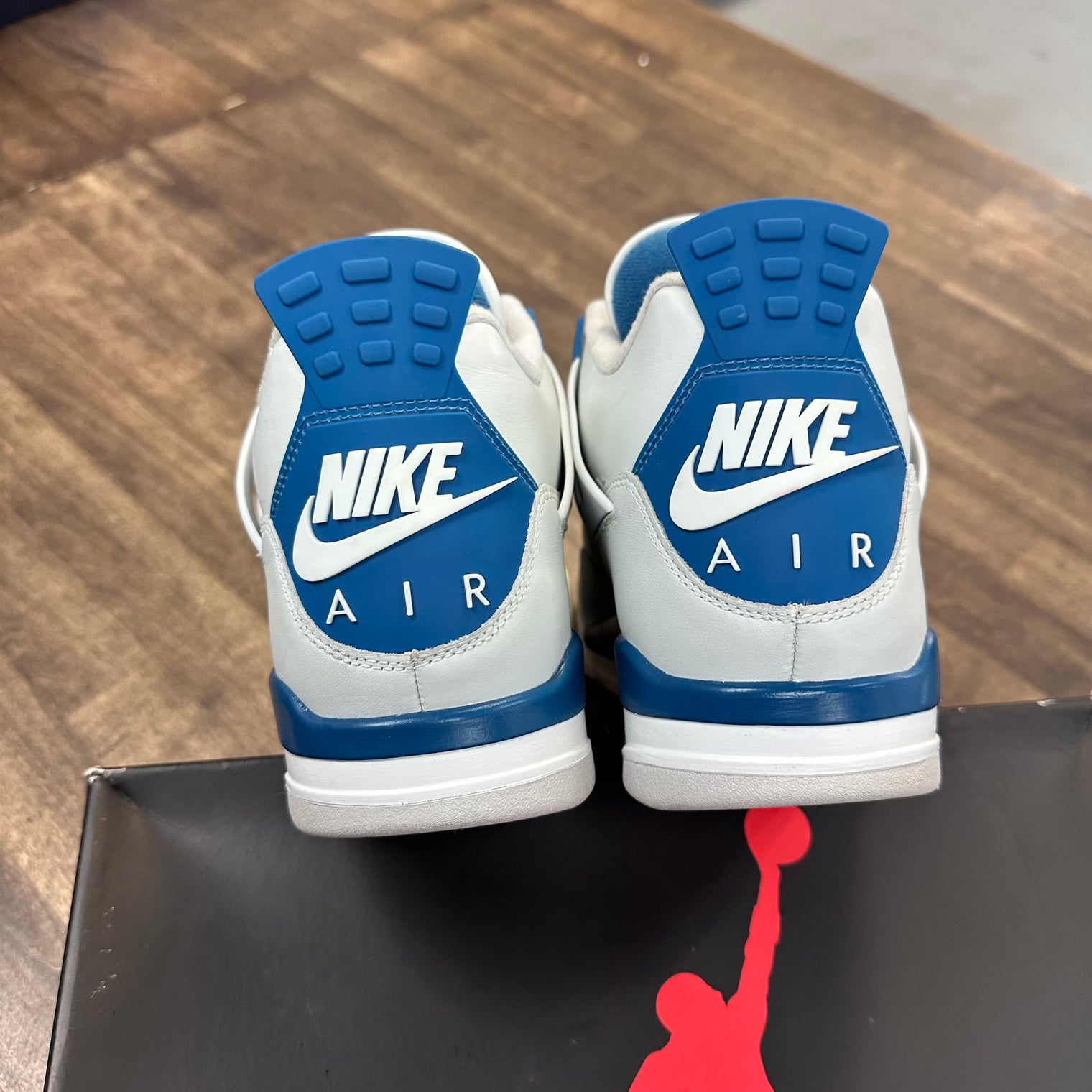 Military Blue Jordan 4 Retro 2024 (USED)