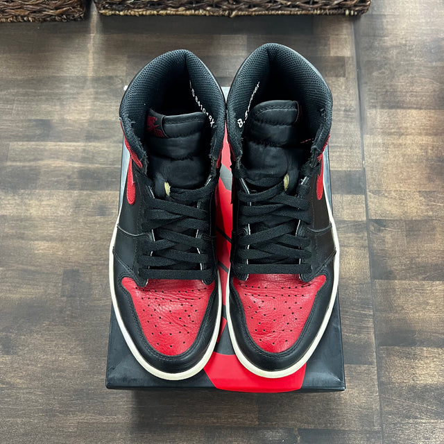 Banned Jordan 1 Retro High OG (USED)