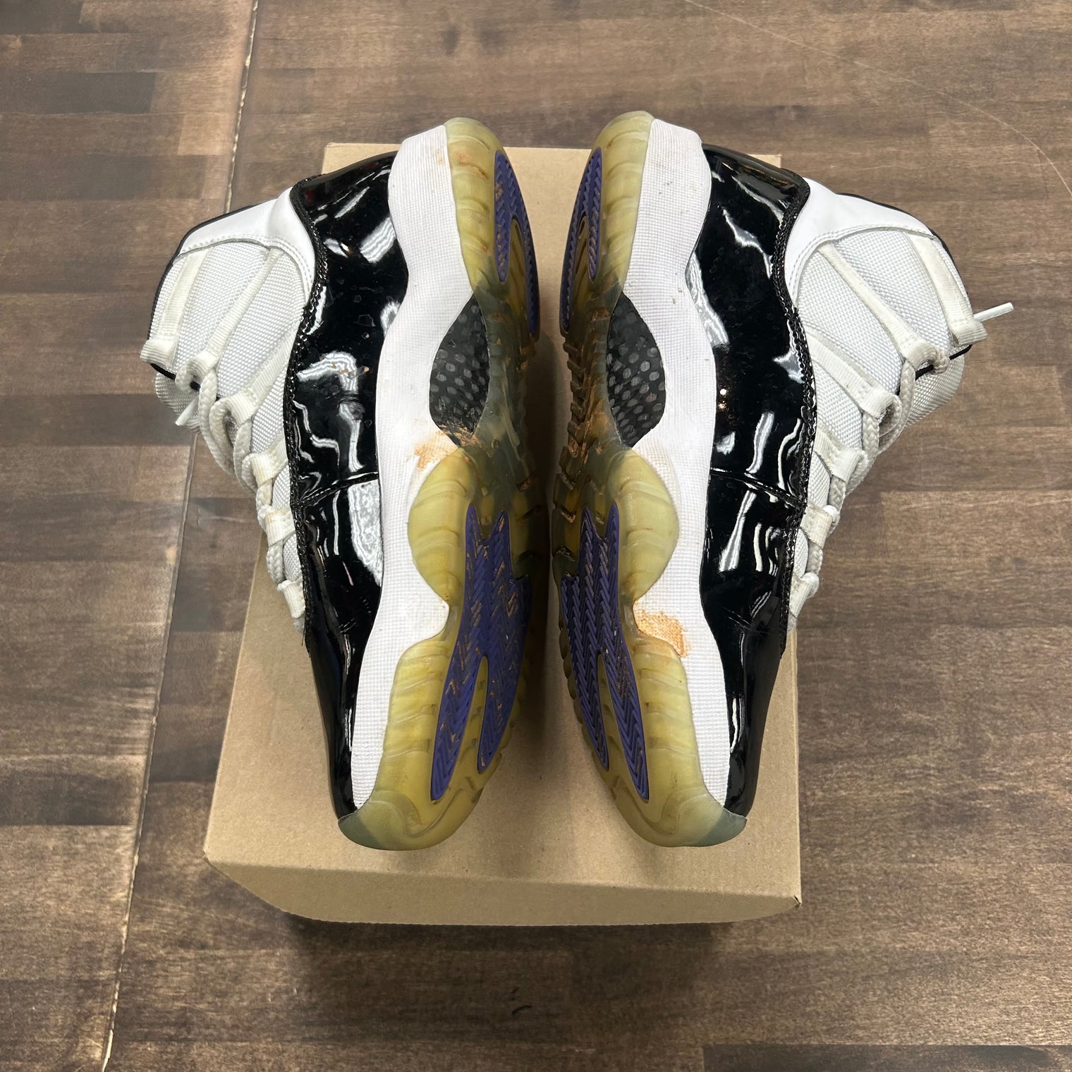 Jordan 11 Retro Concord (2011) (US 9) (USED, No Box)