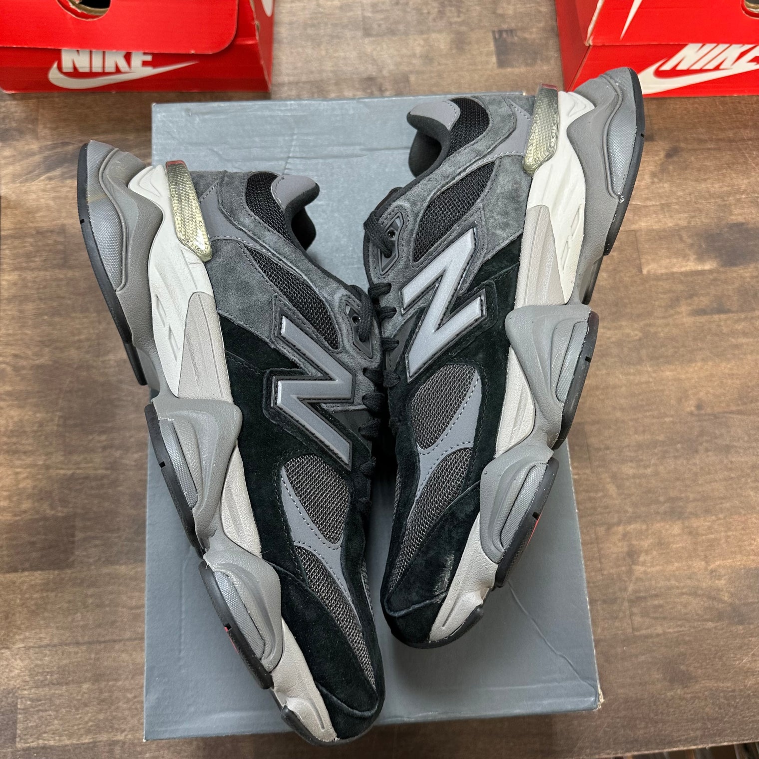 Black Castlerock New Balance 9060 (USED)