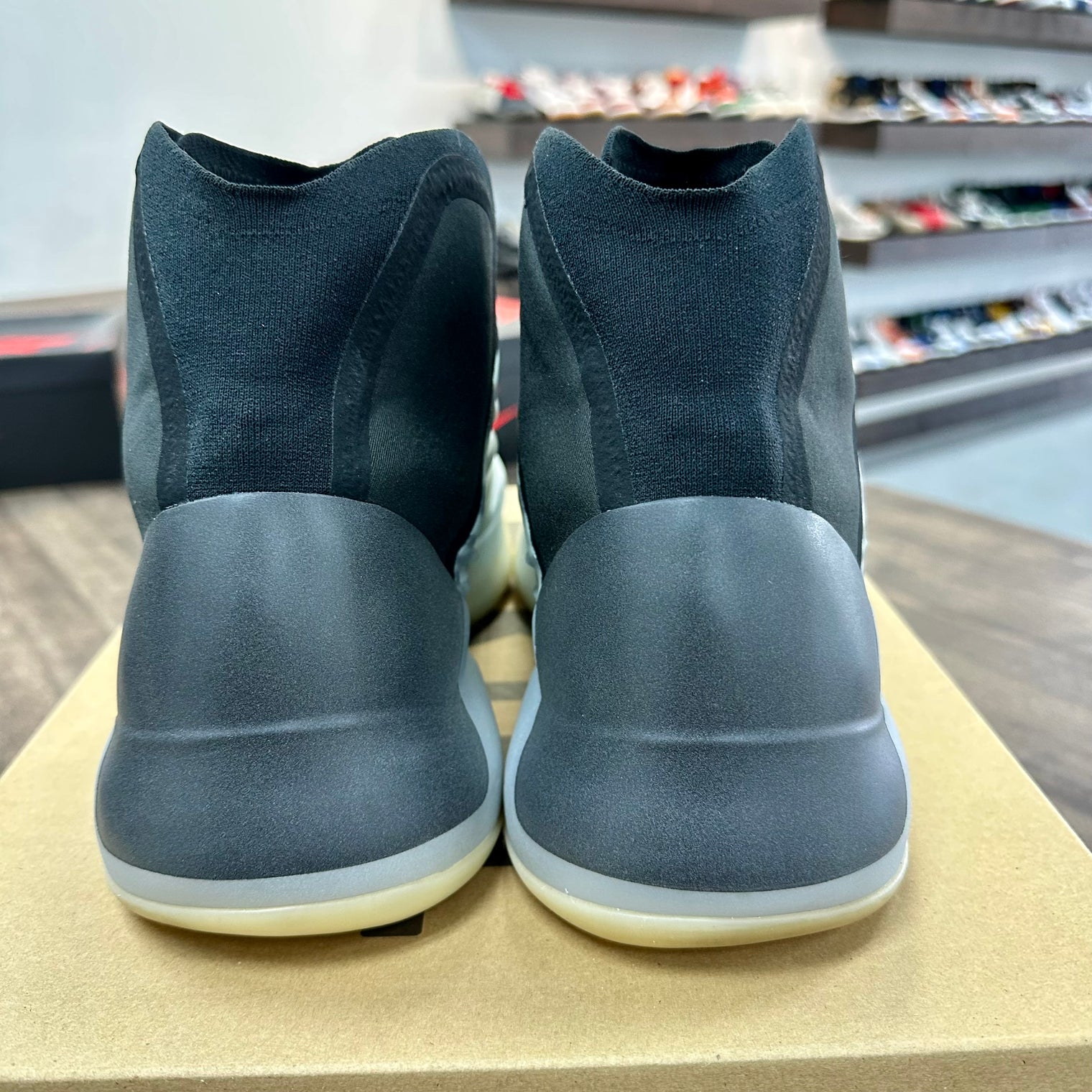 BSKTBL adidas Yeezy Quantum QNTM (USED)