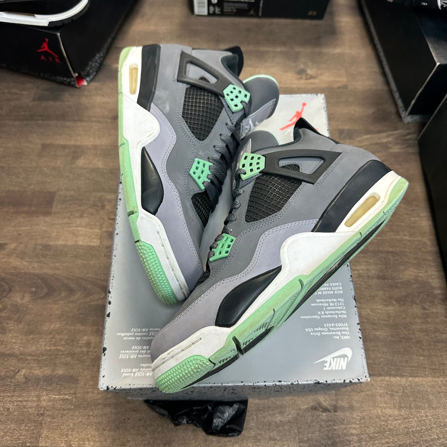 Green Glow Jordan 4 Retro (USED, No Lid)