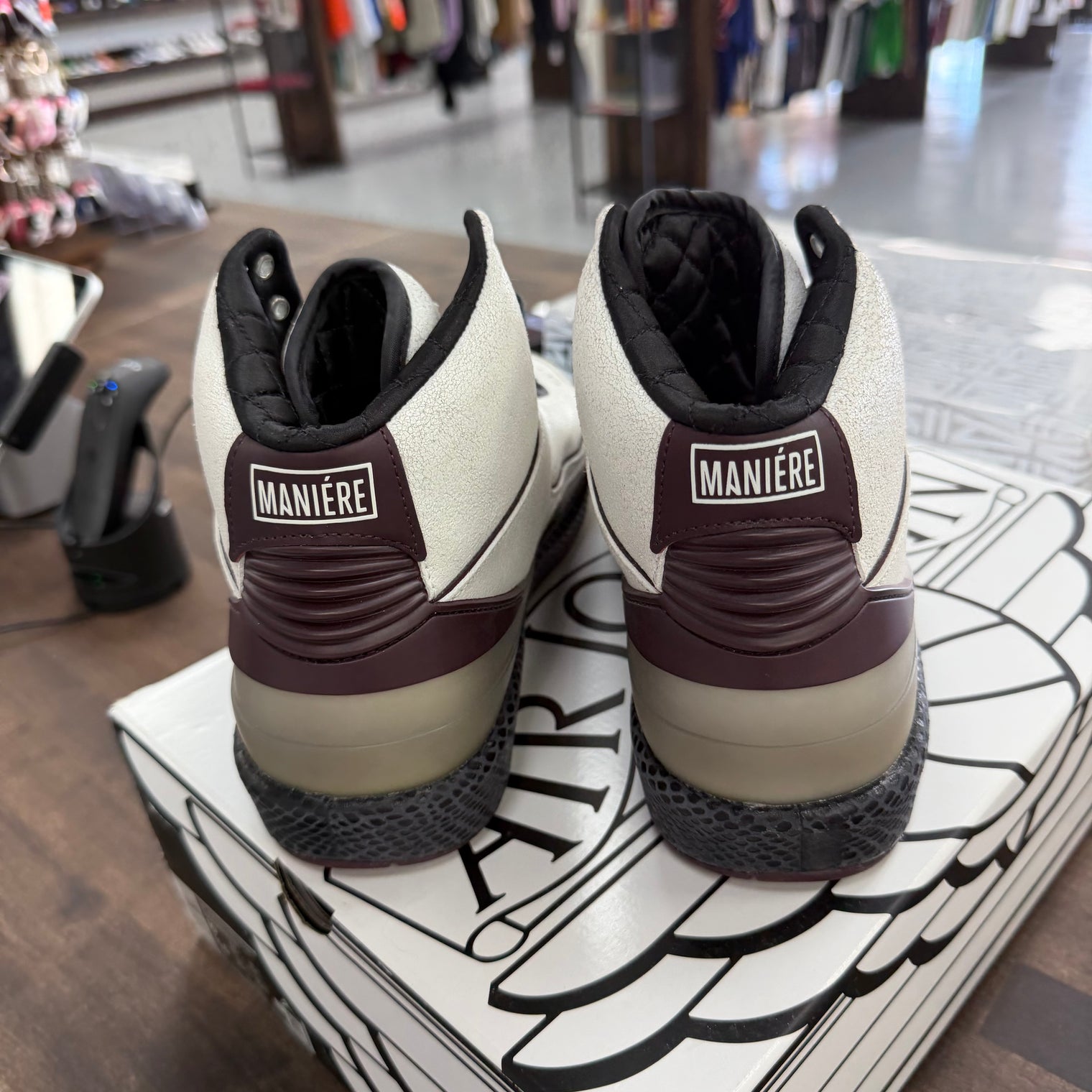 A Ma Maniere Jordan 2 Retro (USED)