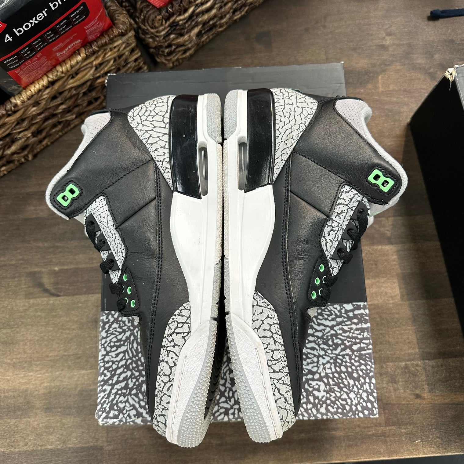 Jordan 3 Retro Green Glow (USED)
