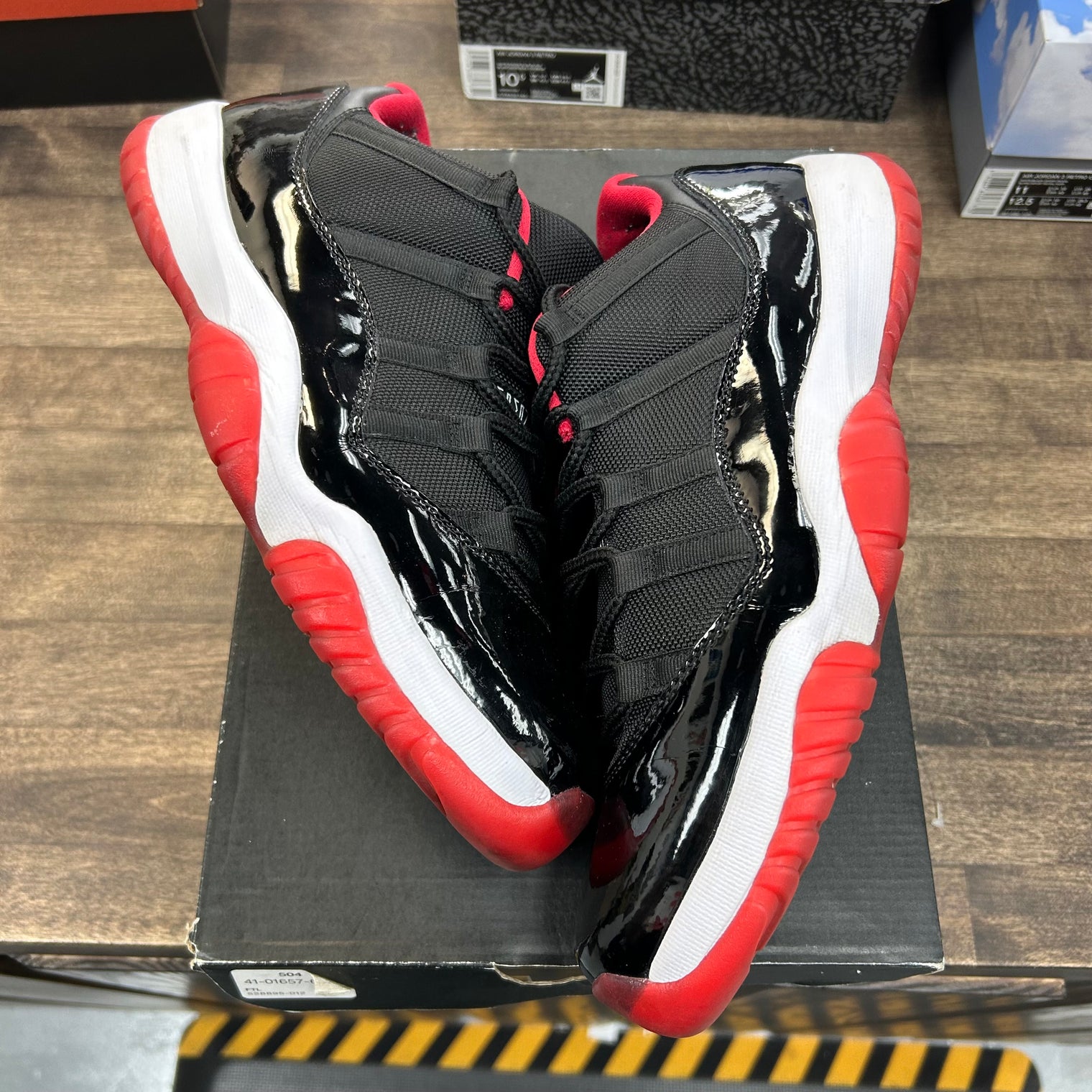 Bred Jordan 11 (2015) (USED)