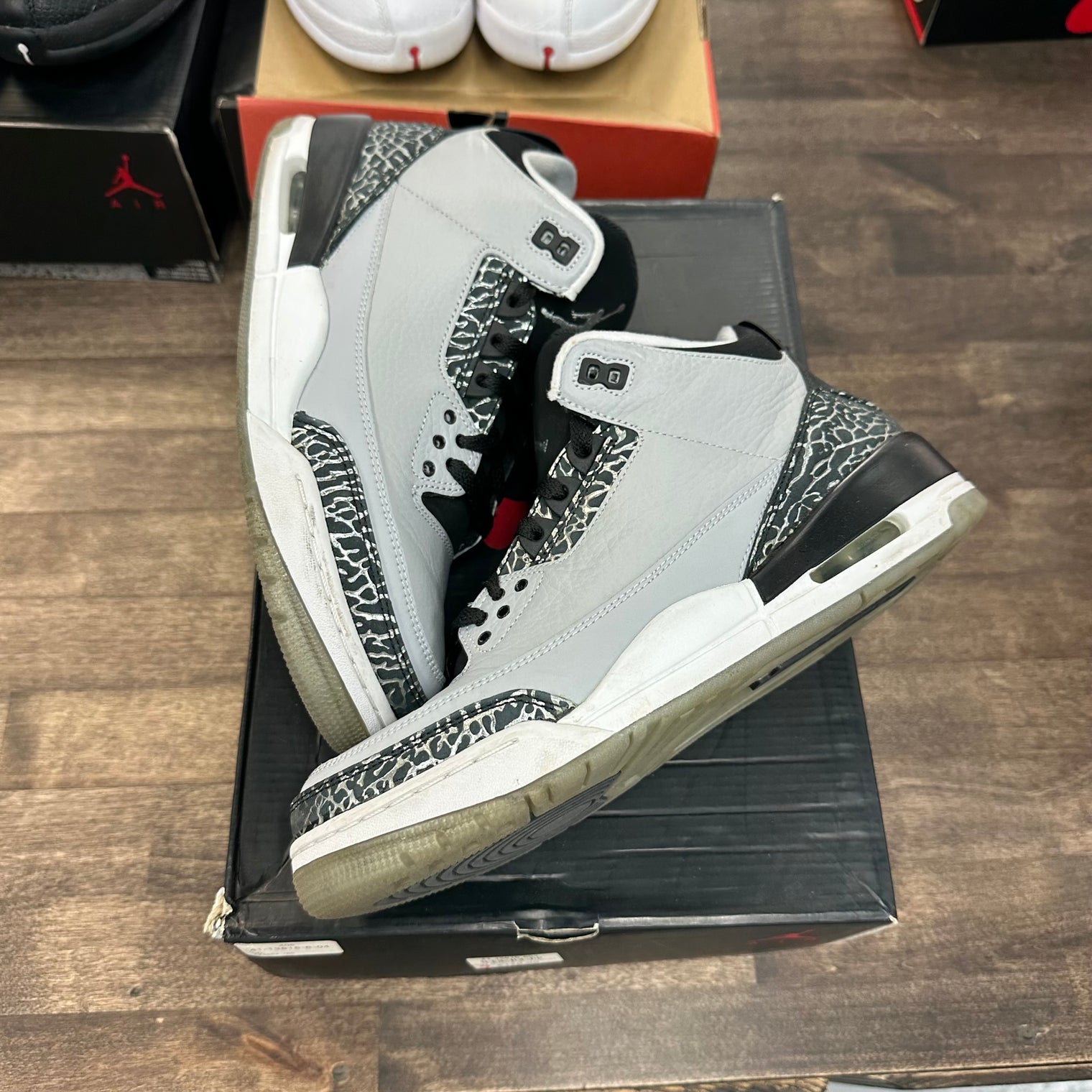 Wolf Grey Jordan 3 Retro (USED, Replacement Box)
