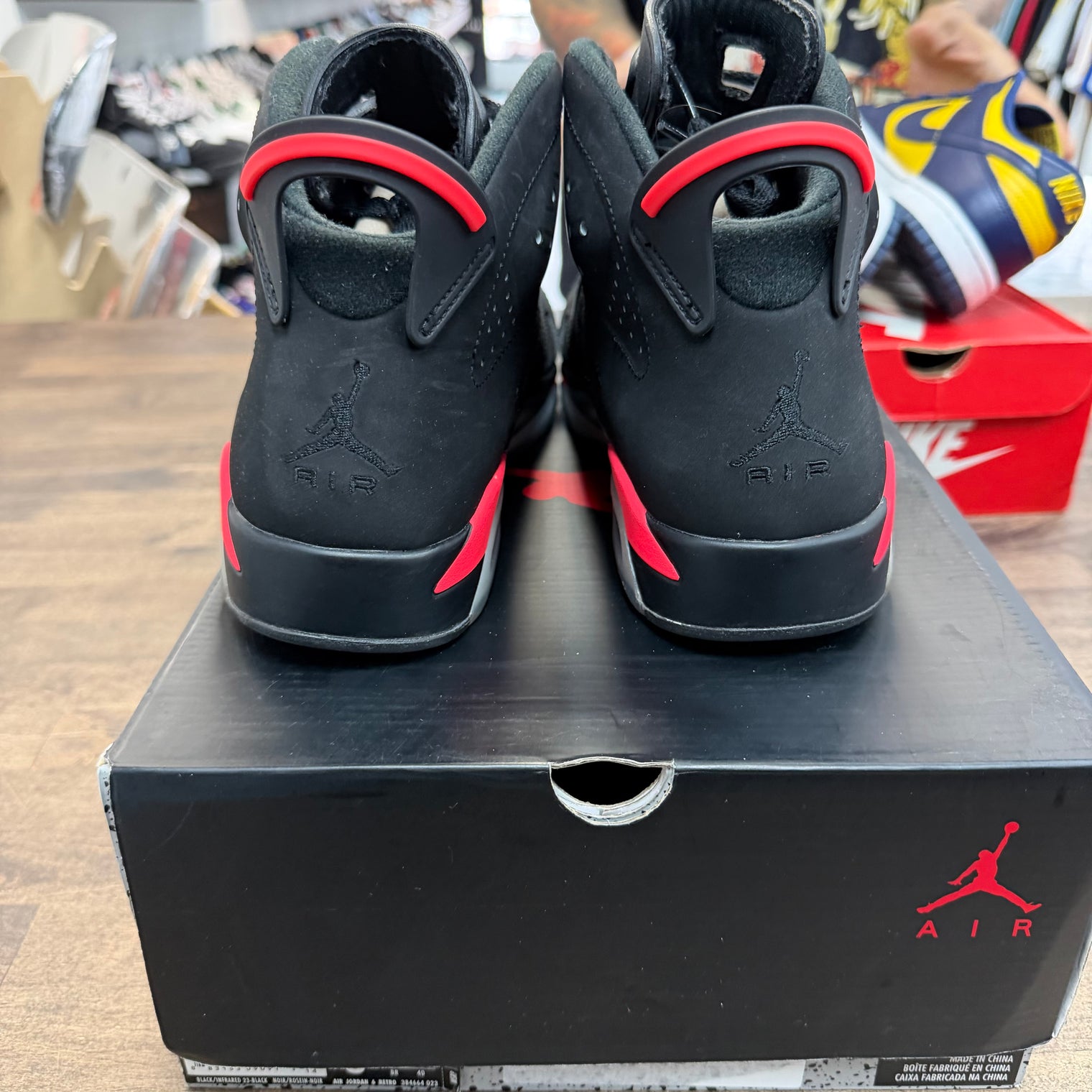 Jordan 6 Retro Infrared Black (2014) (US 8.5) (USED)