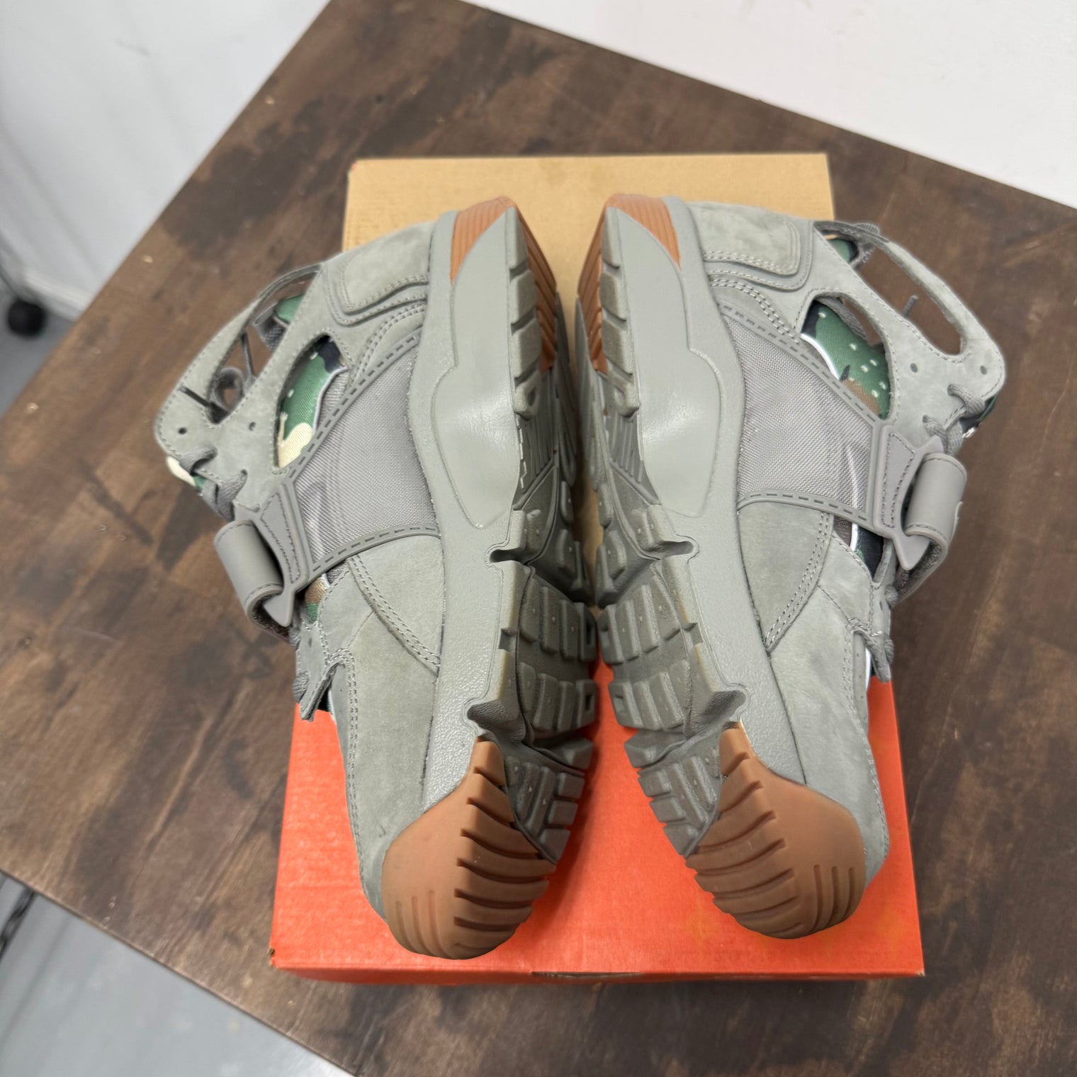 Corteiz Gully Grey Air Trainer Huarche (Used)