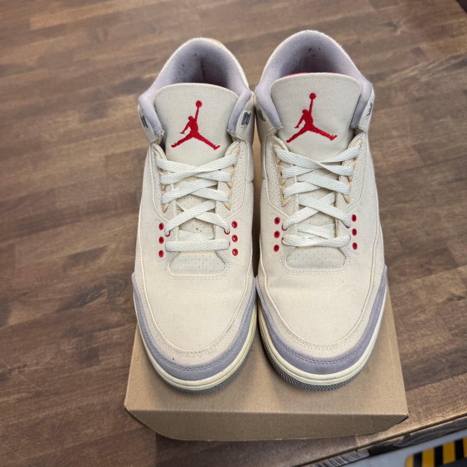 Muslin Jordan 3 Retro (USED, No Box)
