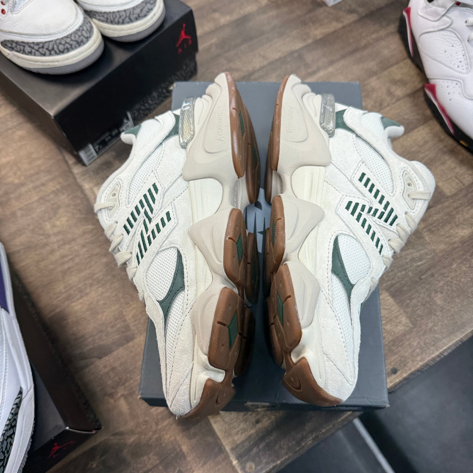 White Green New Balance 9060 (Lightly Worn)