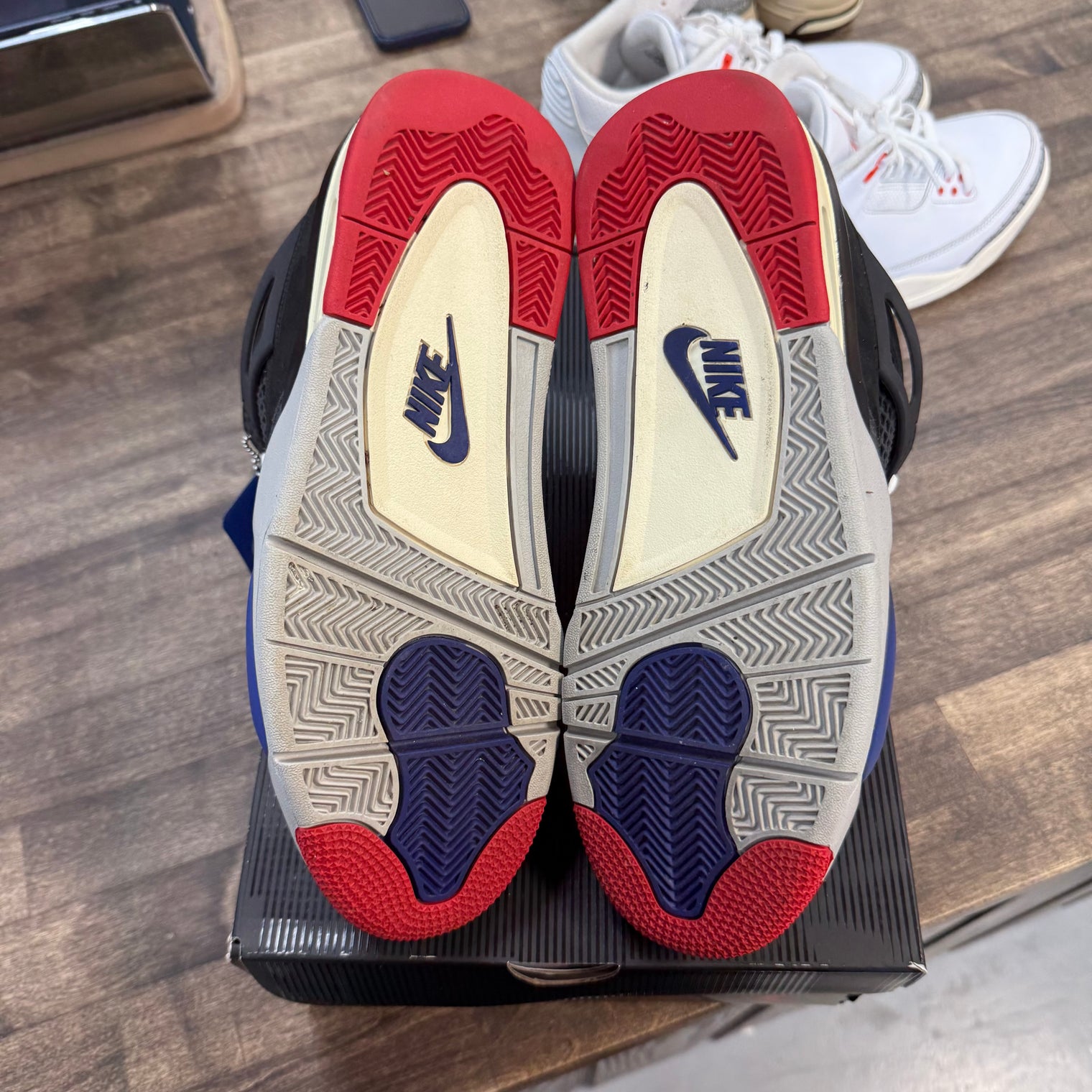 Jordan 4 Retro Rare Air (Gold Lettering) (US 11) (USED)