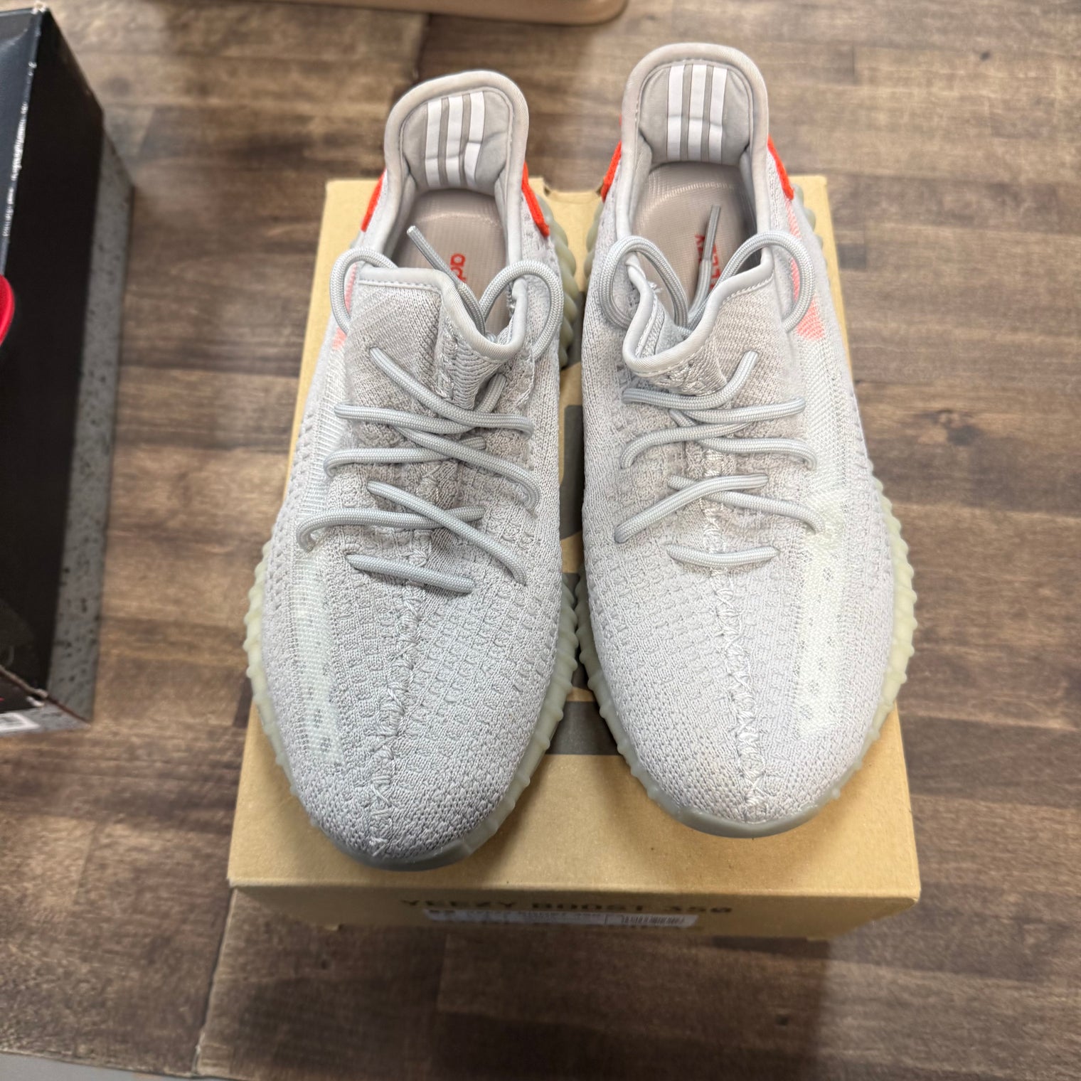 adidas Yeezy Boost 350 V2 Tail Light (US 8.5) (Lightly Worn)