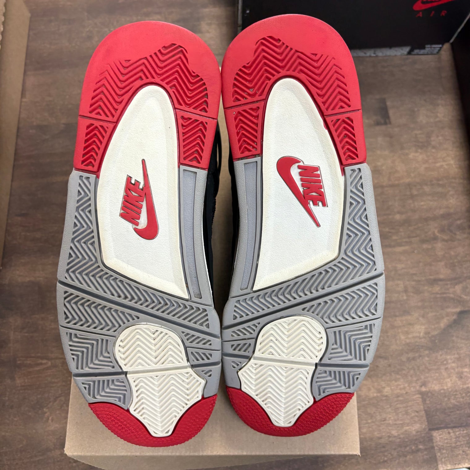 Bred Jordan 4 (2019) (USED, No Box)