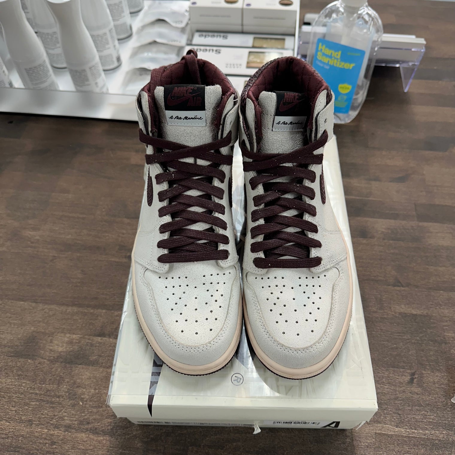A Ma Maniere Jordan 1 High OG (USED)