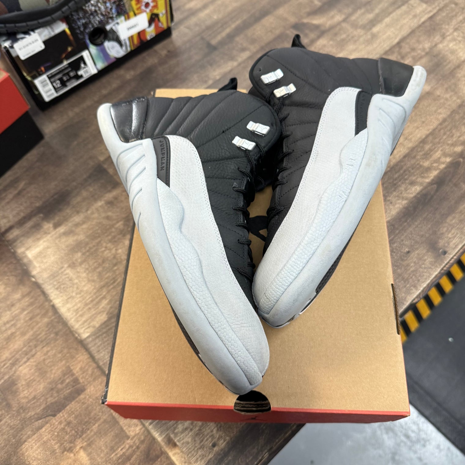 Barons Jordan 12 Retro (USED)