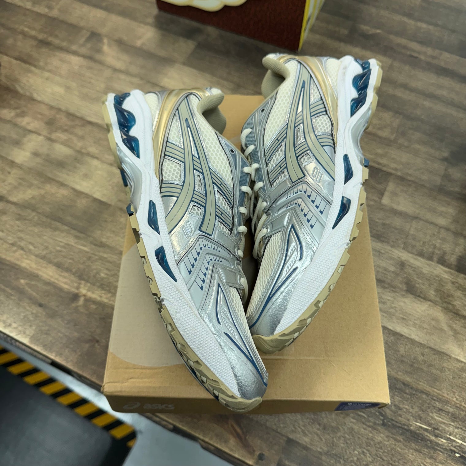 Cream Pure Silver Champagne Asics Gel-Kayano 14 (USED)