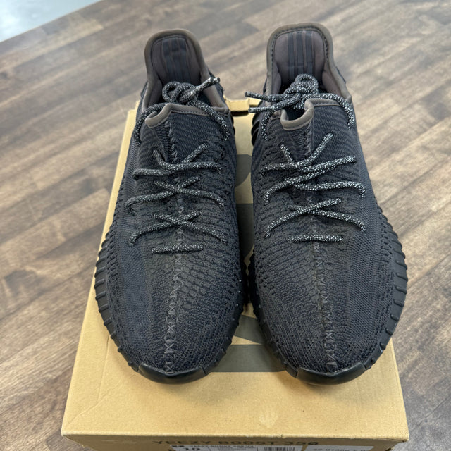 Black Static Non-Reflective Yeezy 350 (USED)