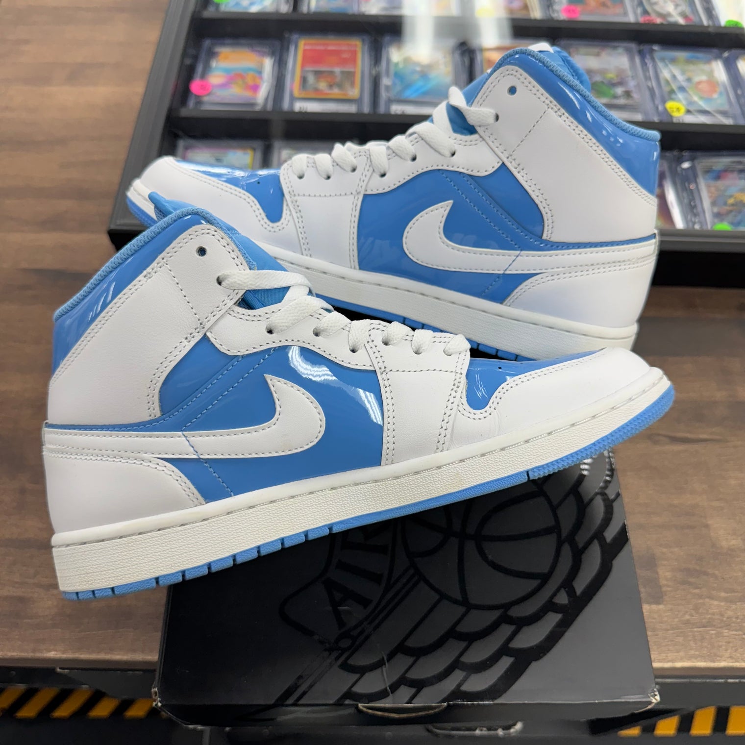 Legend Blue Jordan 1 Mid (USED)