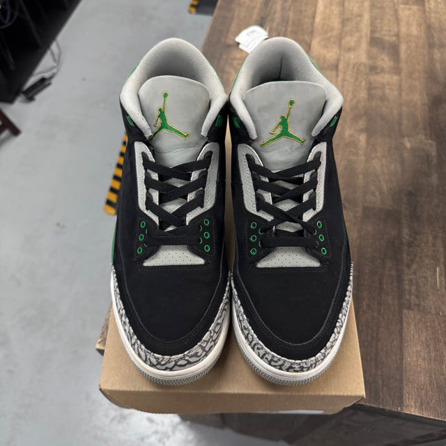Pine Green Jordan 3 Retro (USED, No Box)
