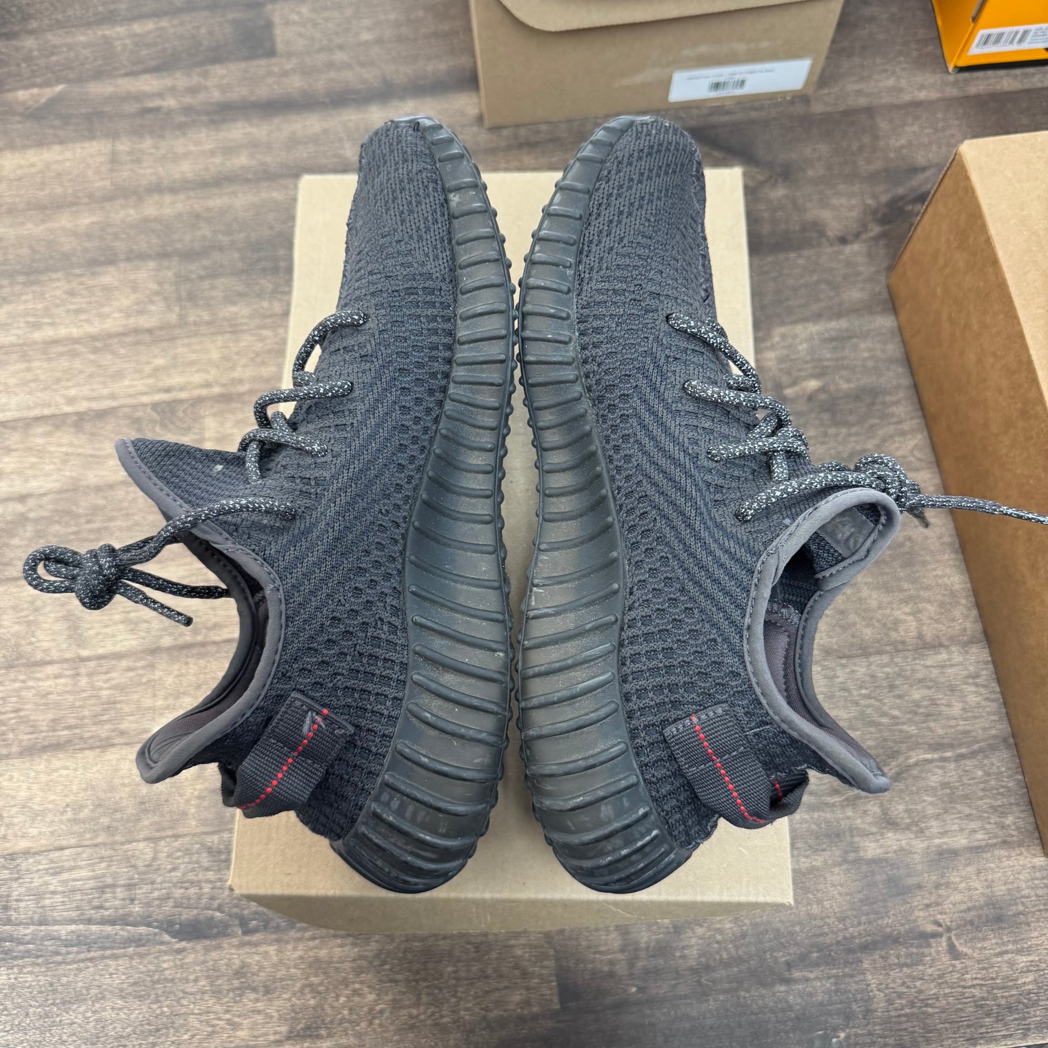 Black Static Yeezy 350 (USED,No Box)