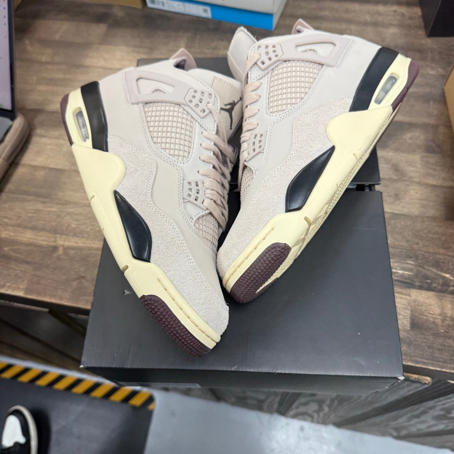 A Ma Maniere While You Were Sleeping Jordan 4 Retro (W) (USED)