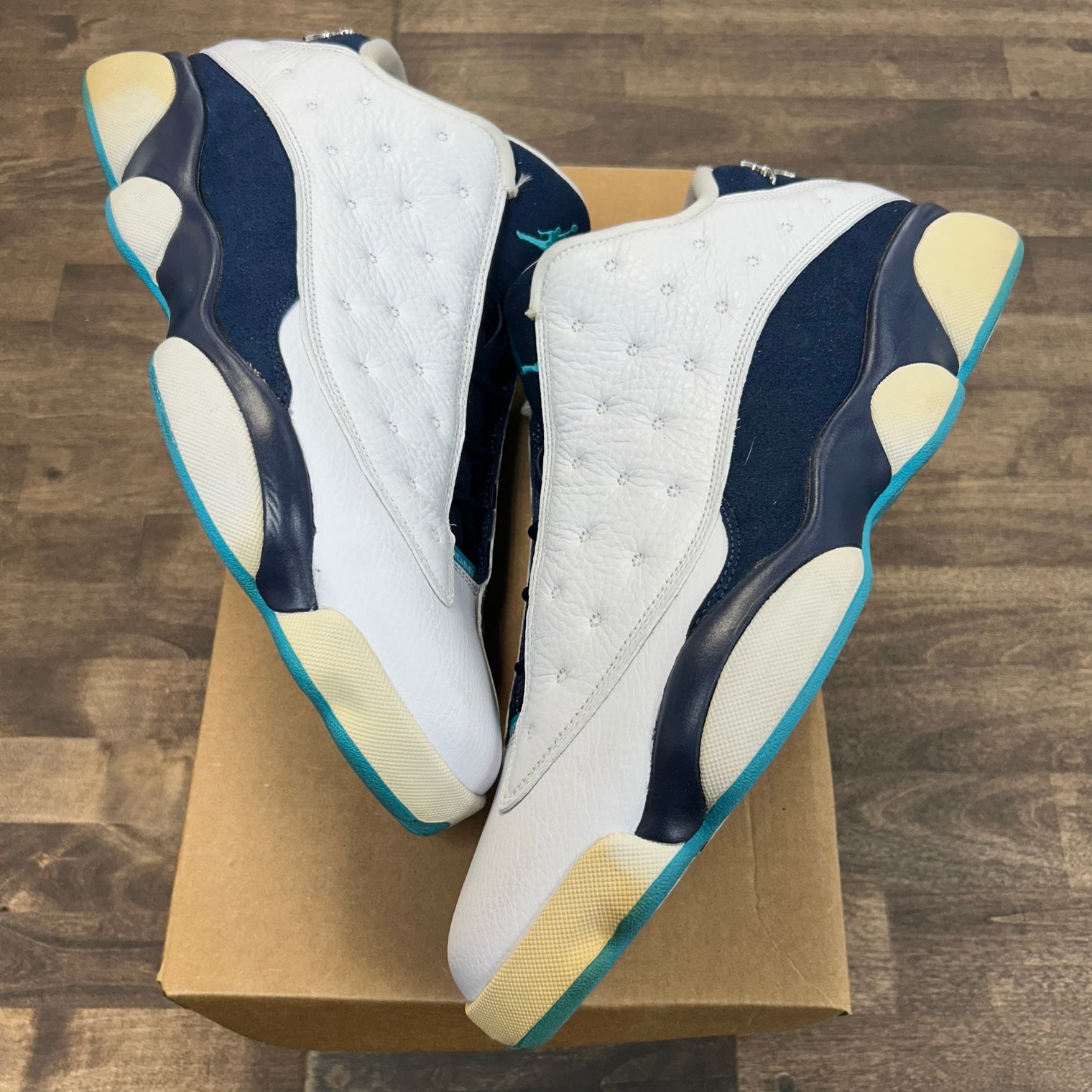 Hornets Jordan 13 Low (USED, No Box)