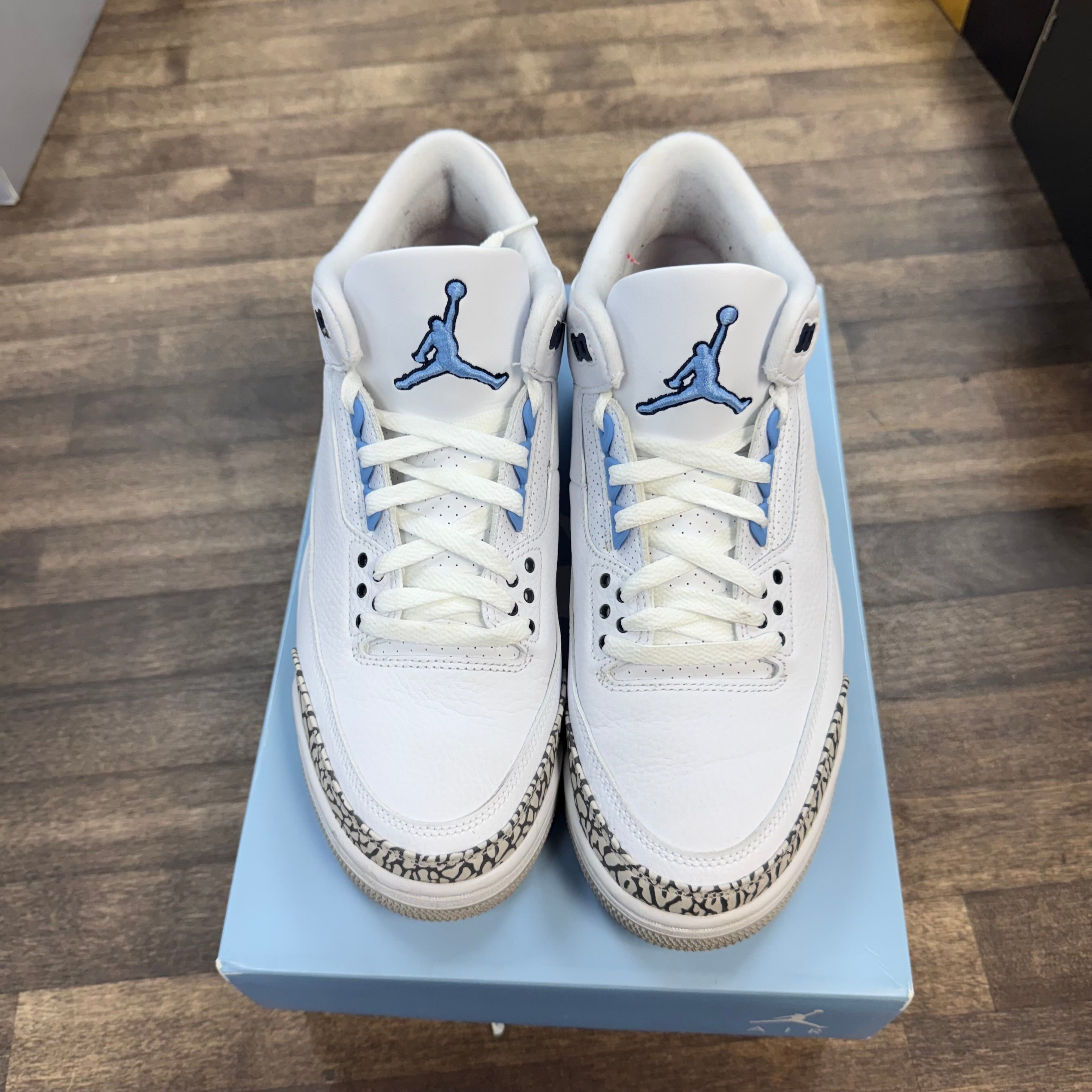 Jordan UNC Jordan 3 Retro (2020) (USED) Size 10 (Pre-Owned) - Image 2