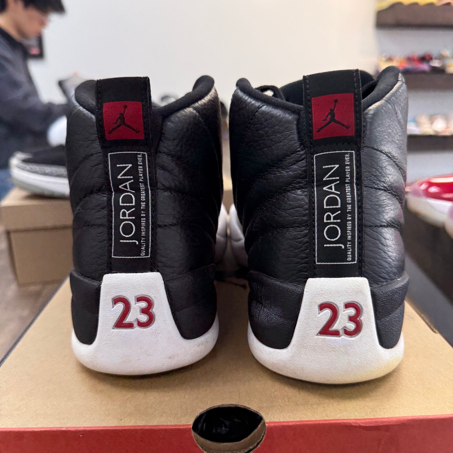 Playoff Jordan 12 (USED)