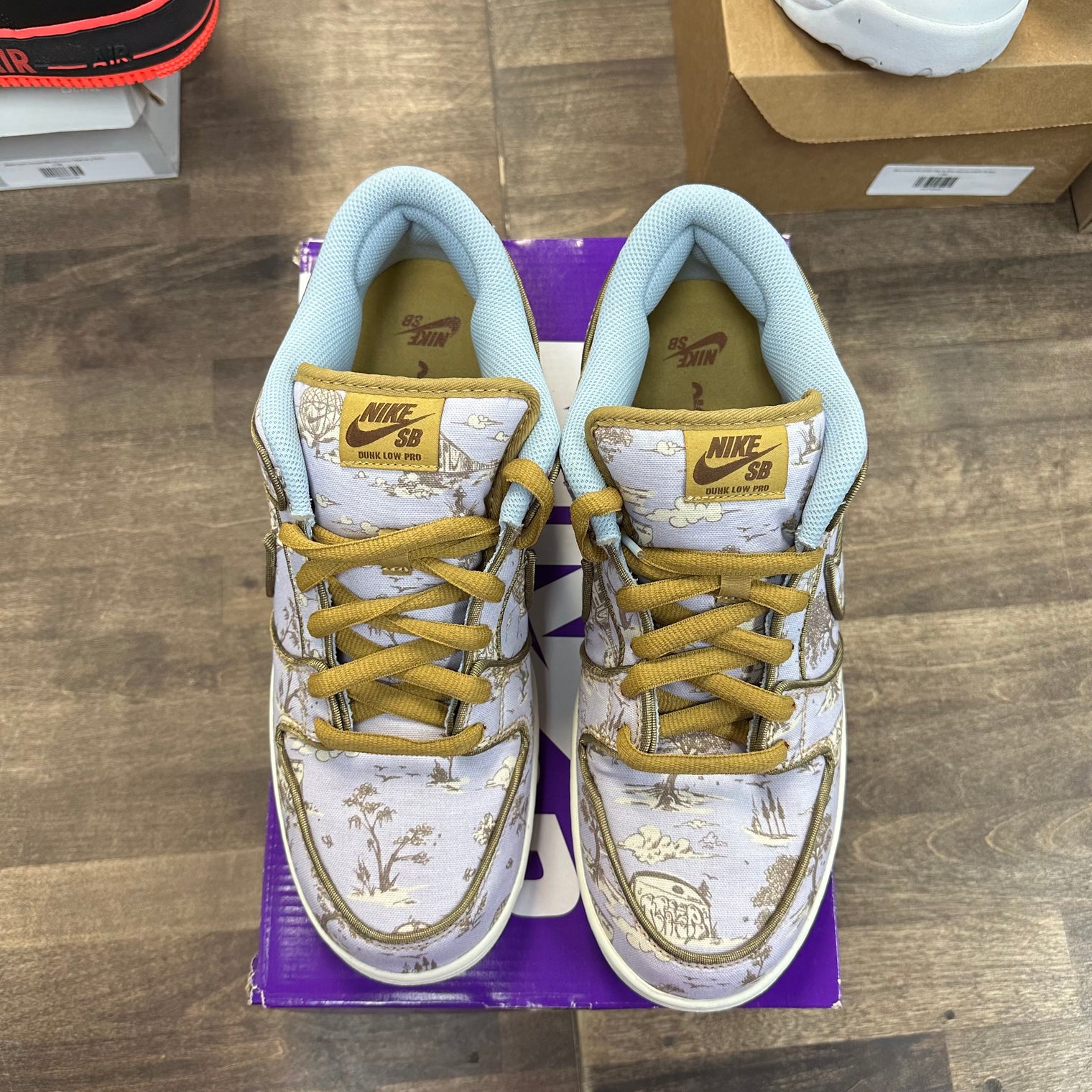 City of Style Nike SB Dunk Low Premium (USED)