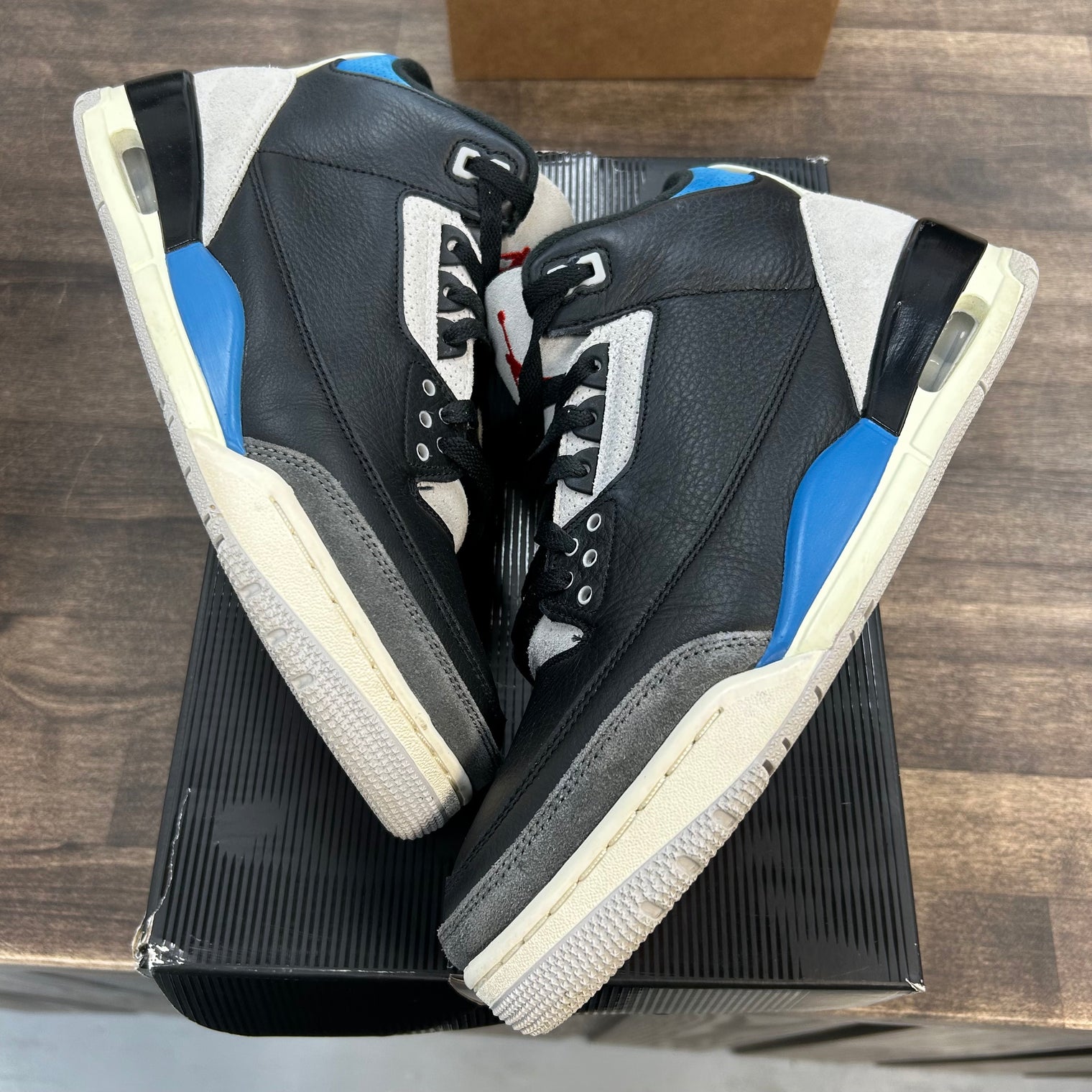 Rare Air Jordan 3 (USED)