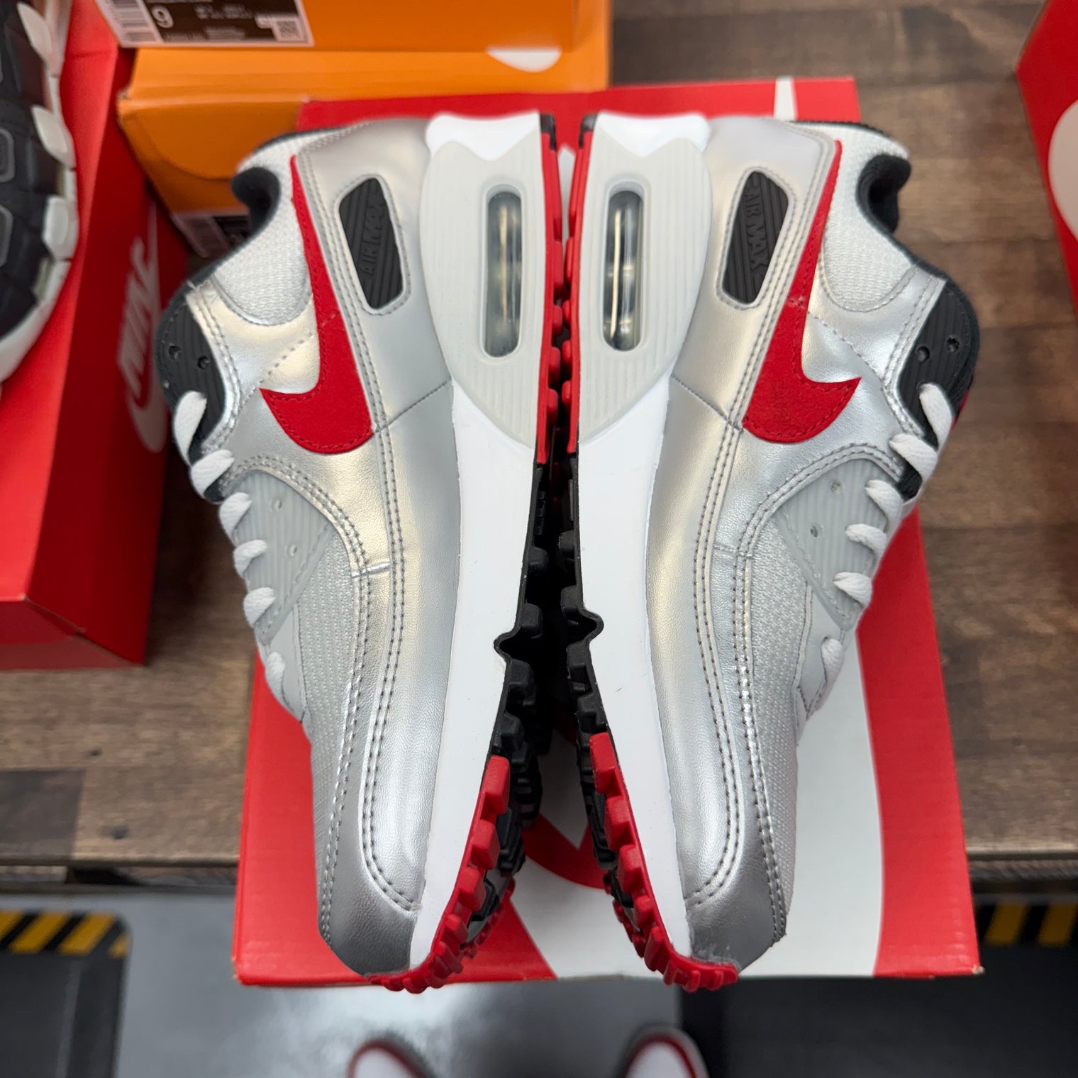 Icons Silver Bullet Air Max 90 (USED)
