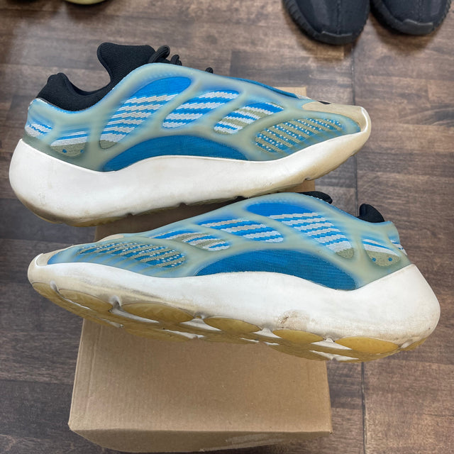 Arzareth Yeezy 700 V3 (USED, No Box)