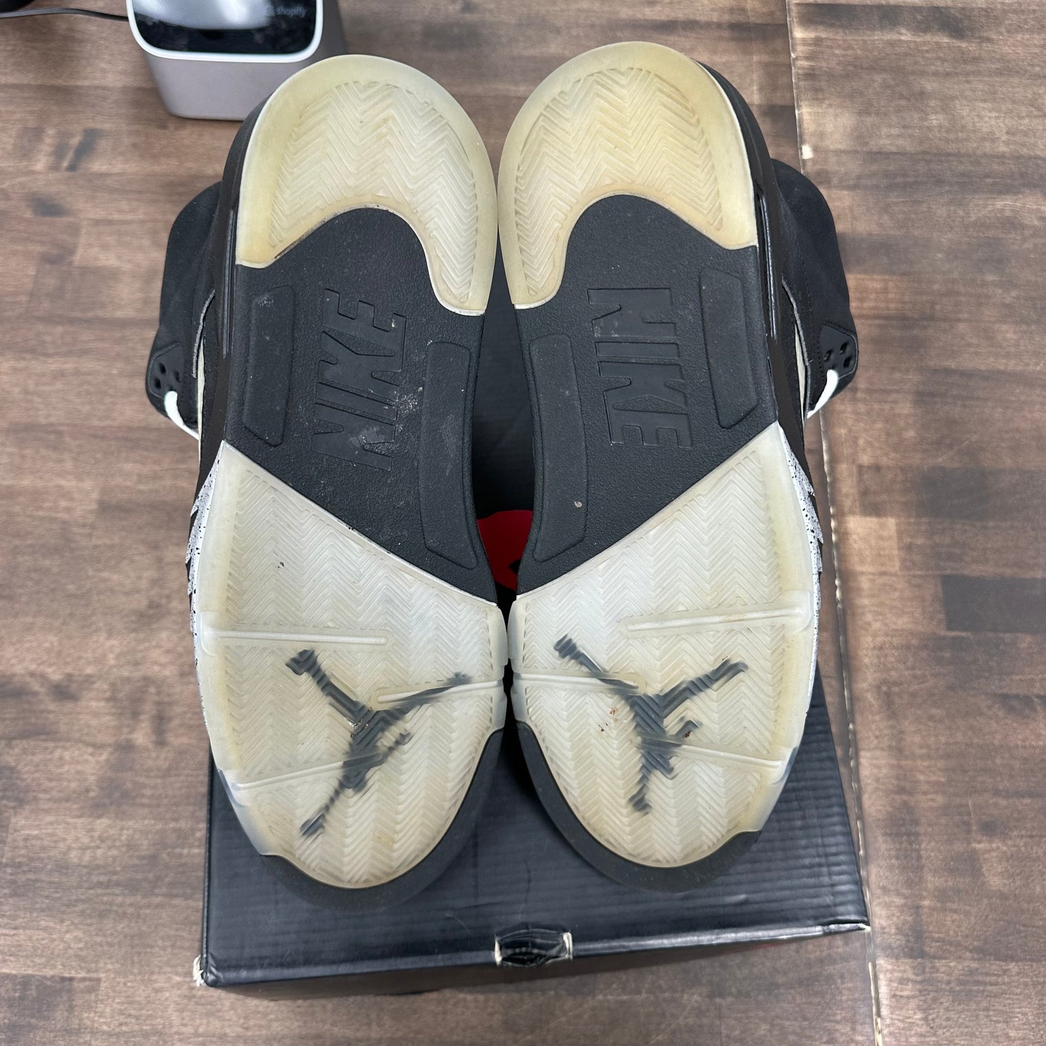 Black Metallic Jordan 5 (2016) (USED)