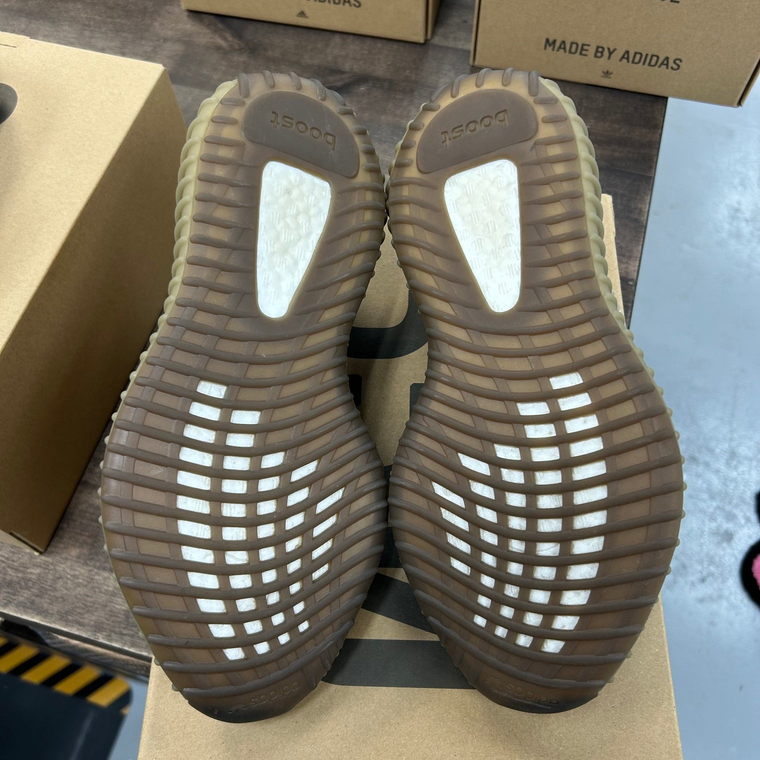 Yeezy Boost 350 V2 Sand Taupe (USED)