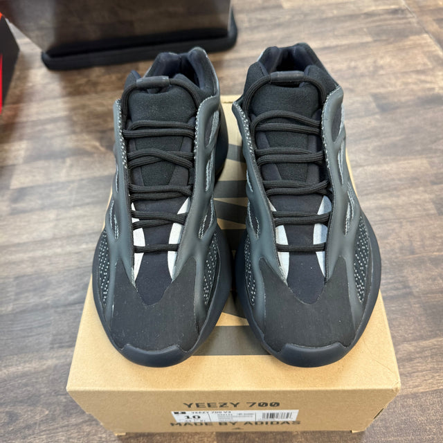 Dark Glow Yeezy 700 V3 (USED)
