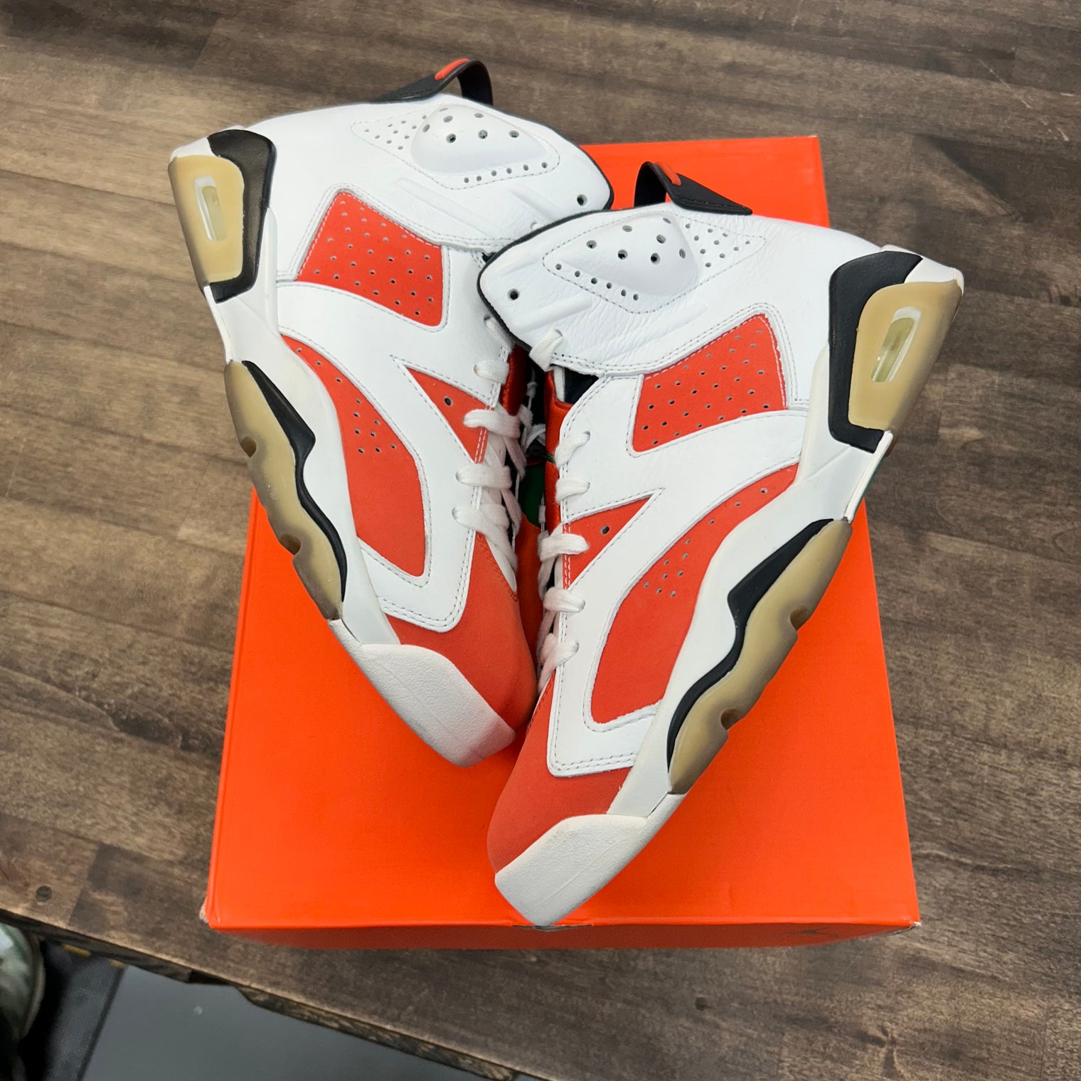 Gatorade Like Mike White Jordan 6 Retro (USED)