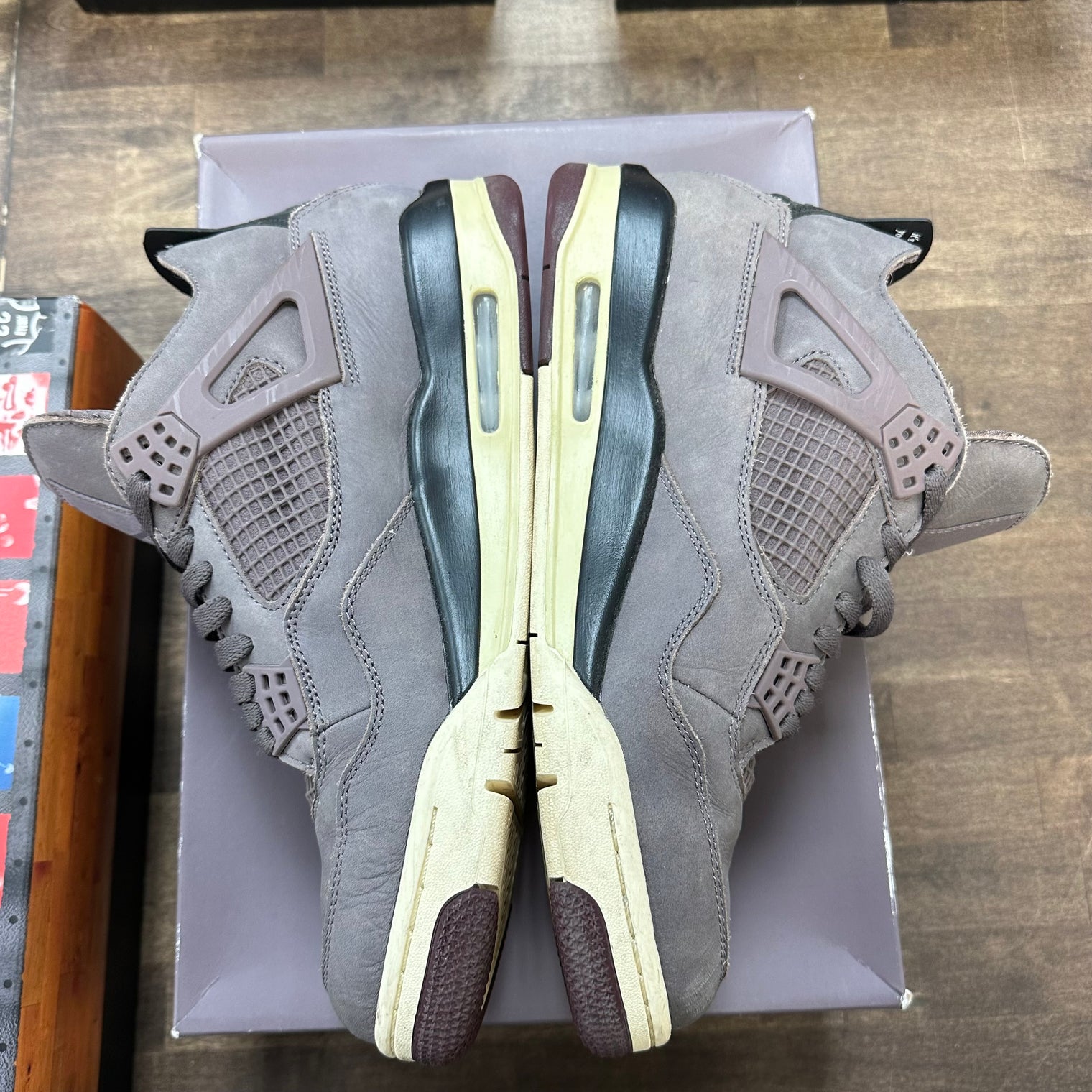 A Ma Maniere Violet Ore Jordan 4 Retro (USED)