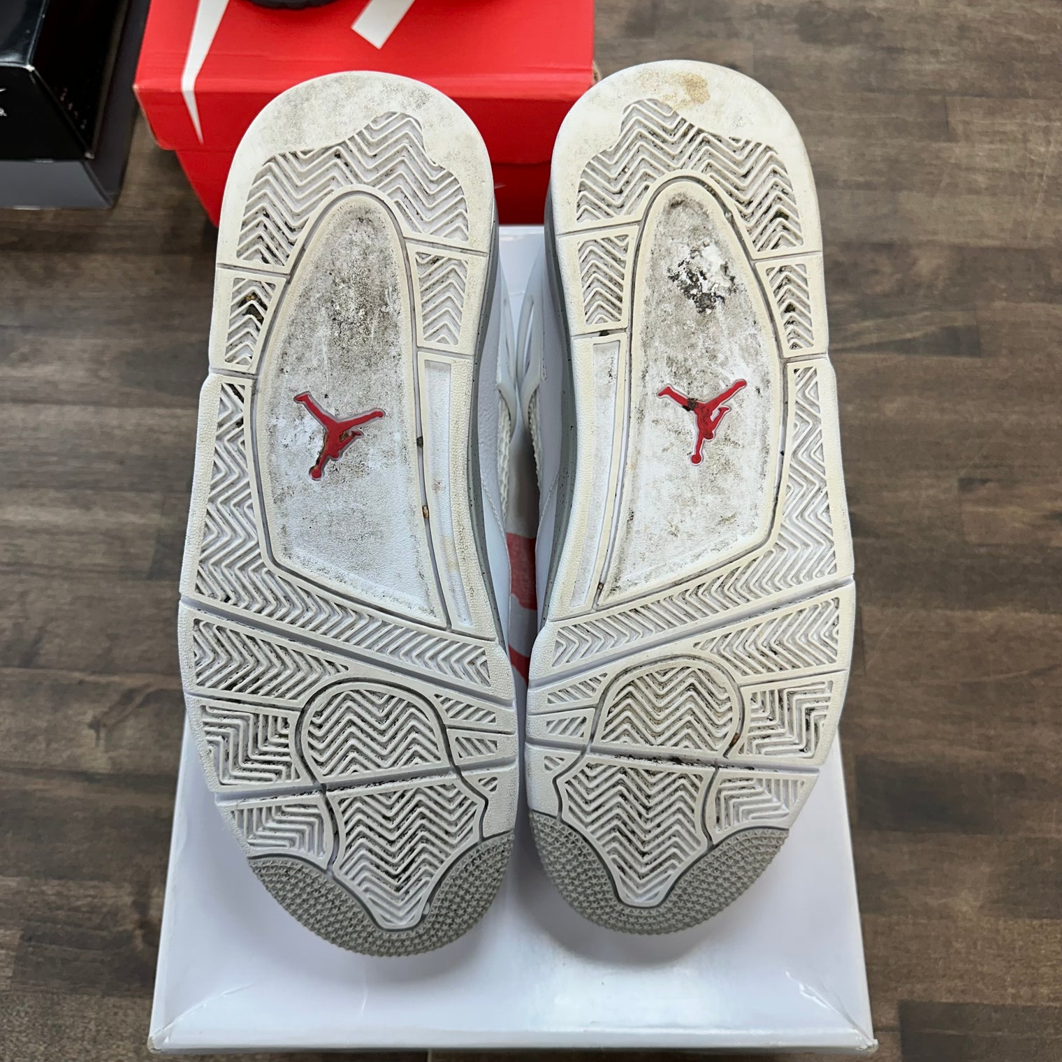 White Oreo Jordan 4 Retro (2021) (USED)
