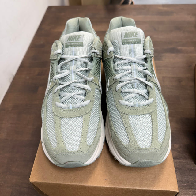 Jade Horizon Vomero 5 (USED, No Box)