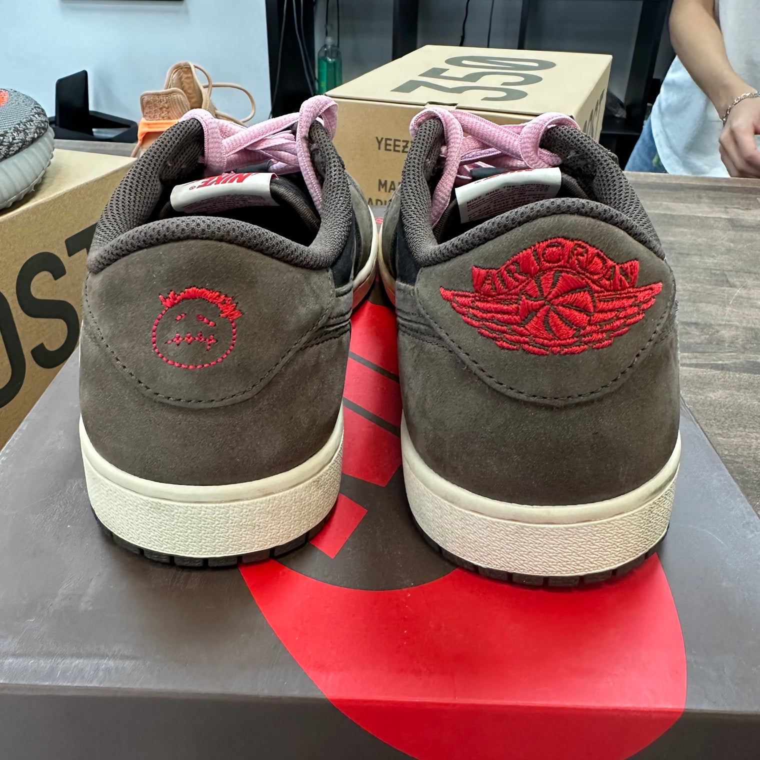 Travis Scott Mocha Jordan 1 Low OG SP (Used)