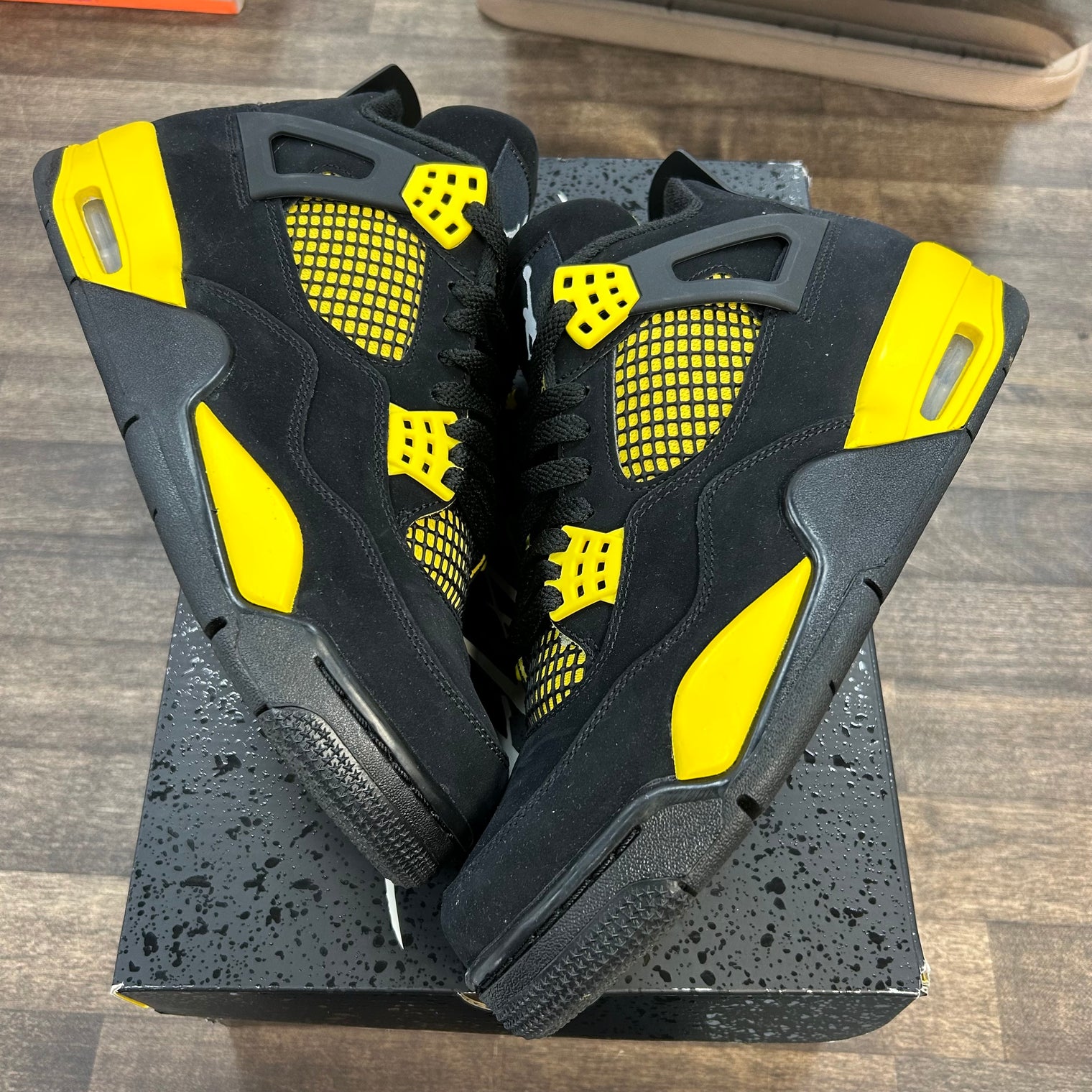 Yellow Thunder Jordan 4 Retro (Lightly Worn)