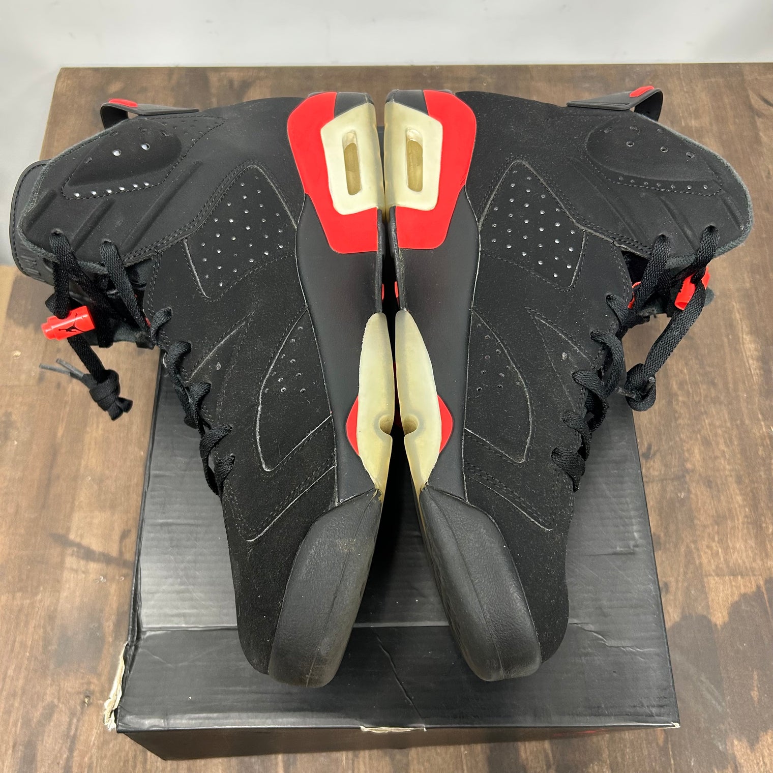 Infrared Jordan 6 Retro (USED, Replacement Box)