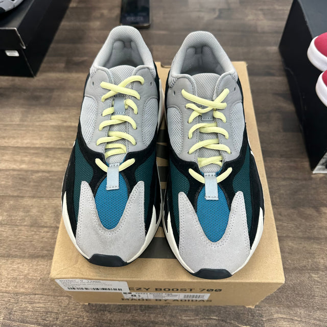 Wave Runner Yeezy 700 (Used)