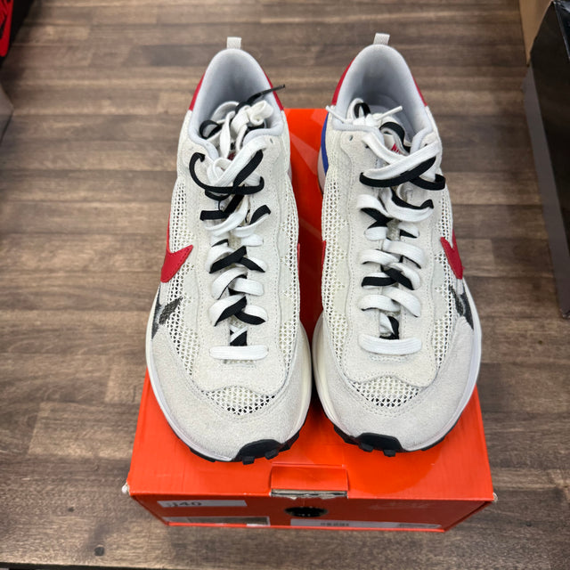 Sacai Sport Fuchsia Game Royal Nike Vaporwaffle (USED)