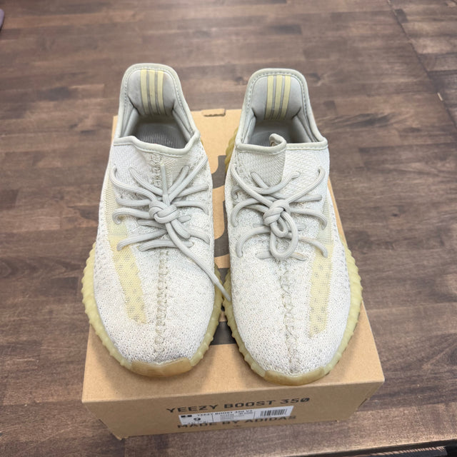 Light Yeezy 350 (USED)
